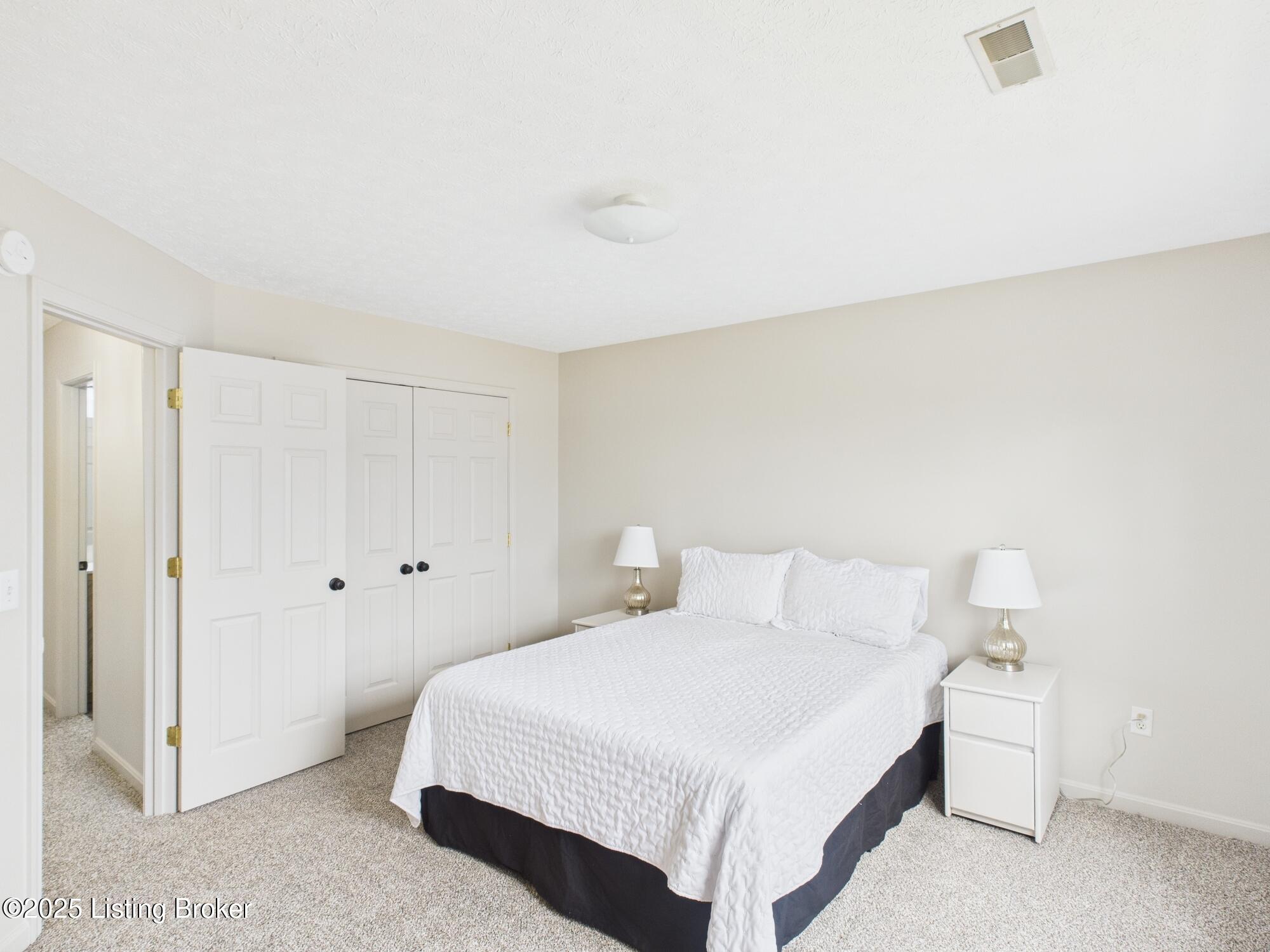 201 Greenleaf Dr