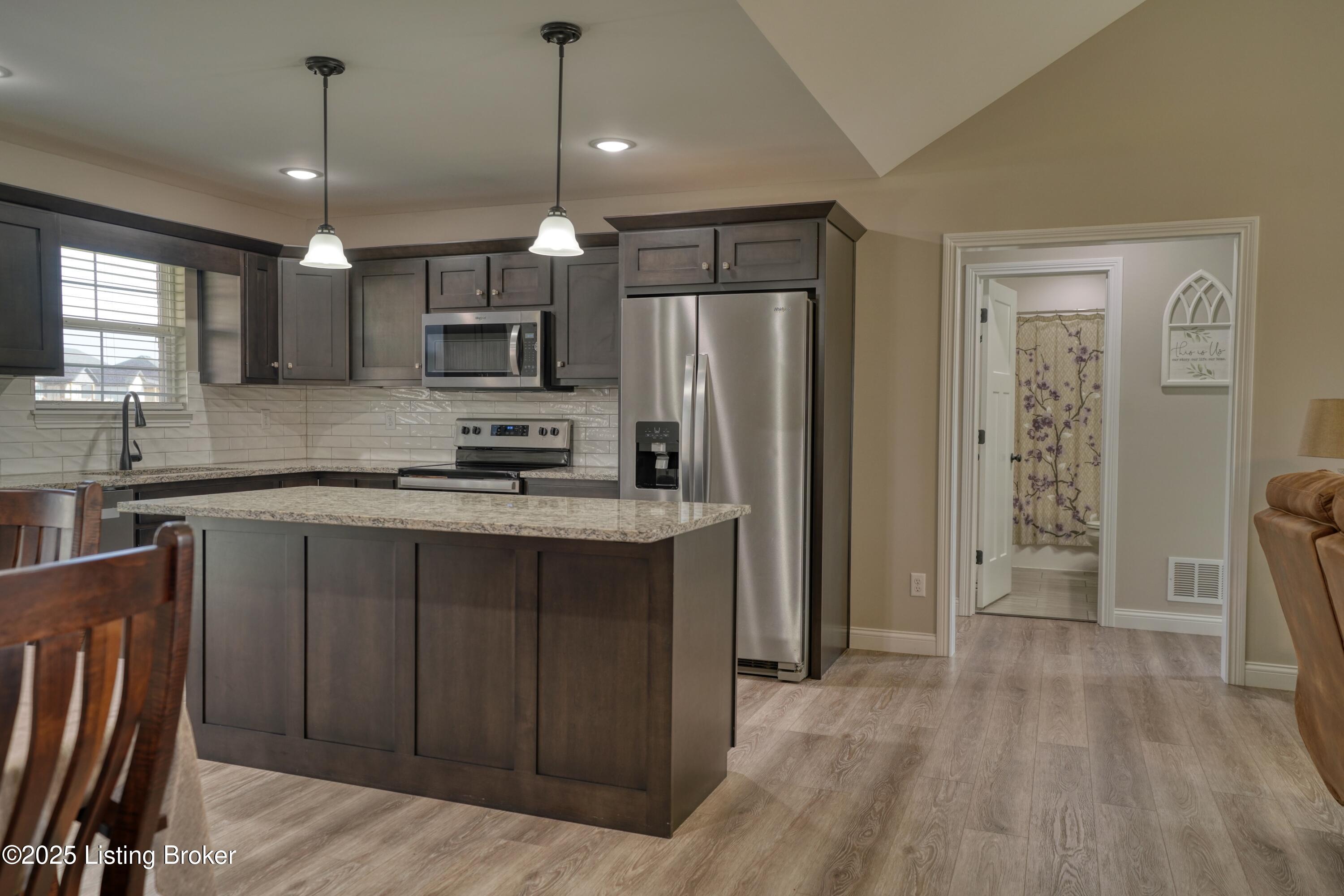 234 Williamsburg Dr