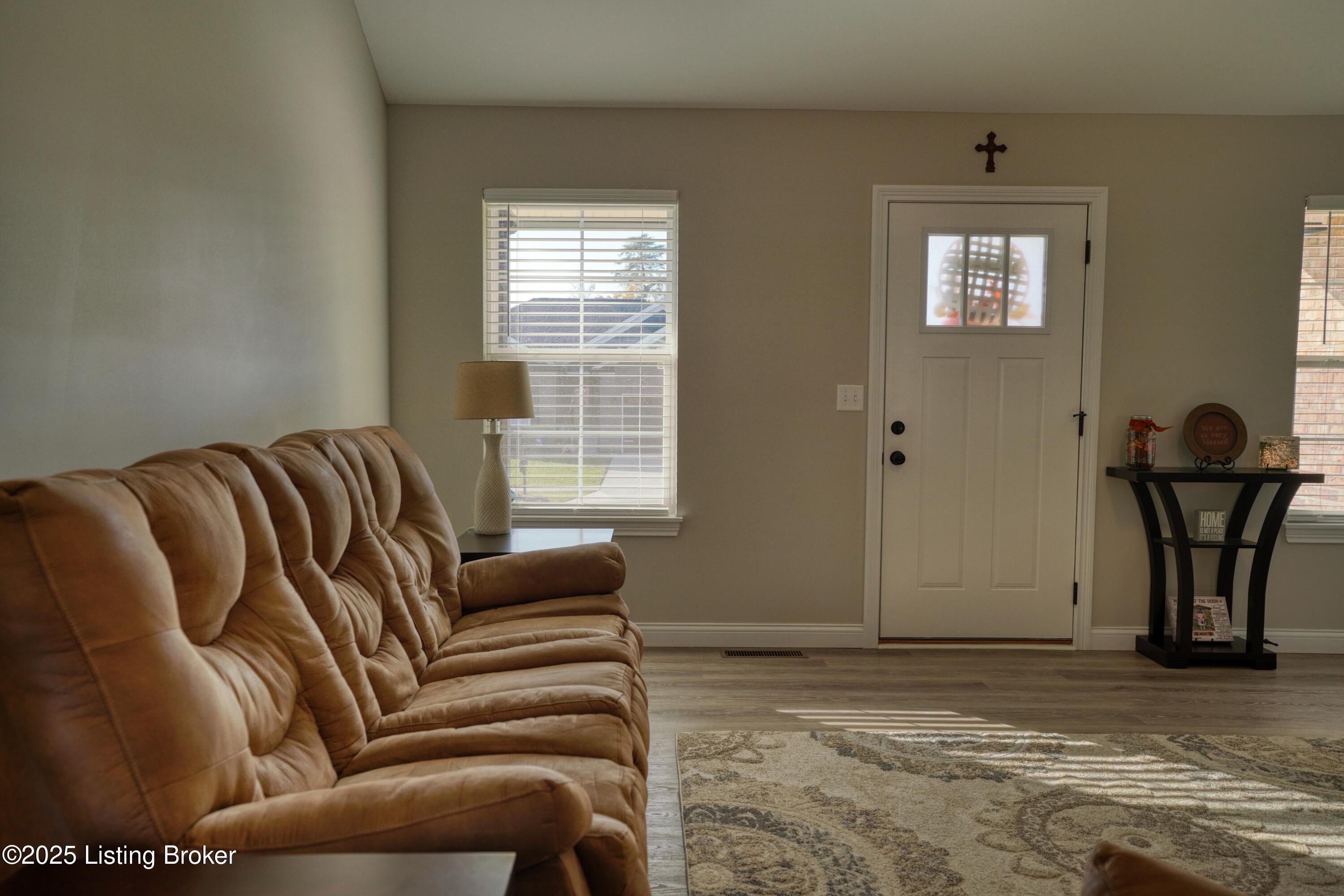 234 Williamsburg Dr