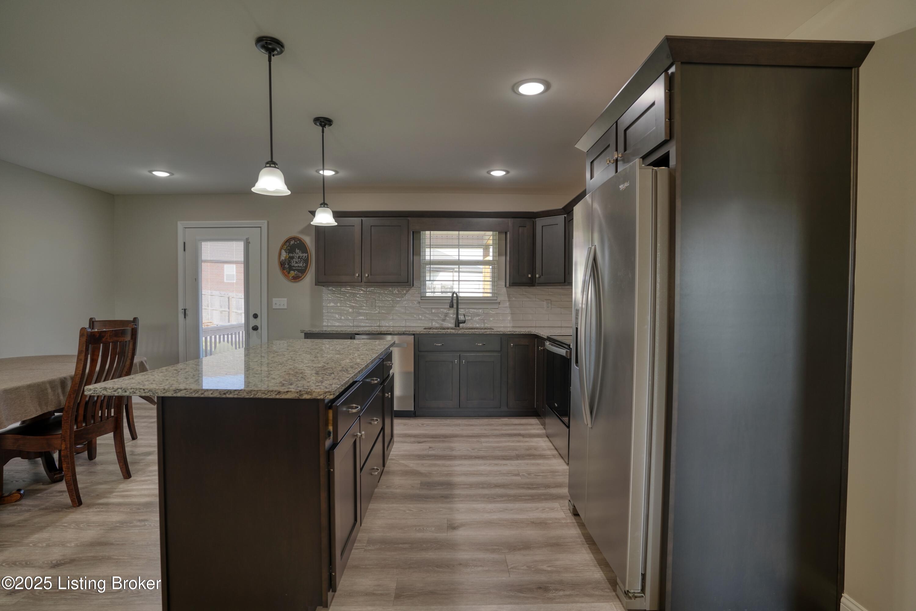 234 Williamsburg Dr