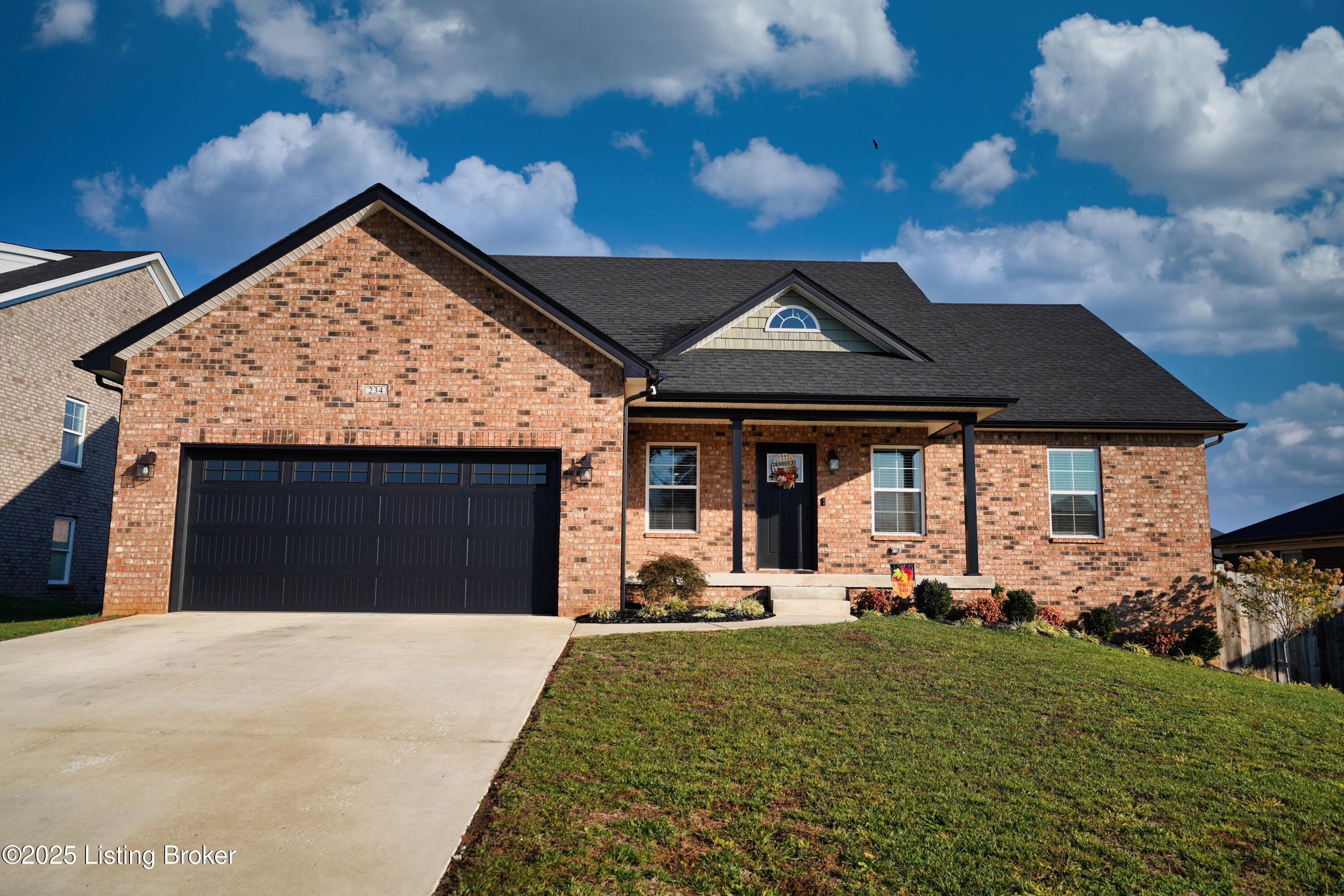 234 Williamsburg Dr