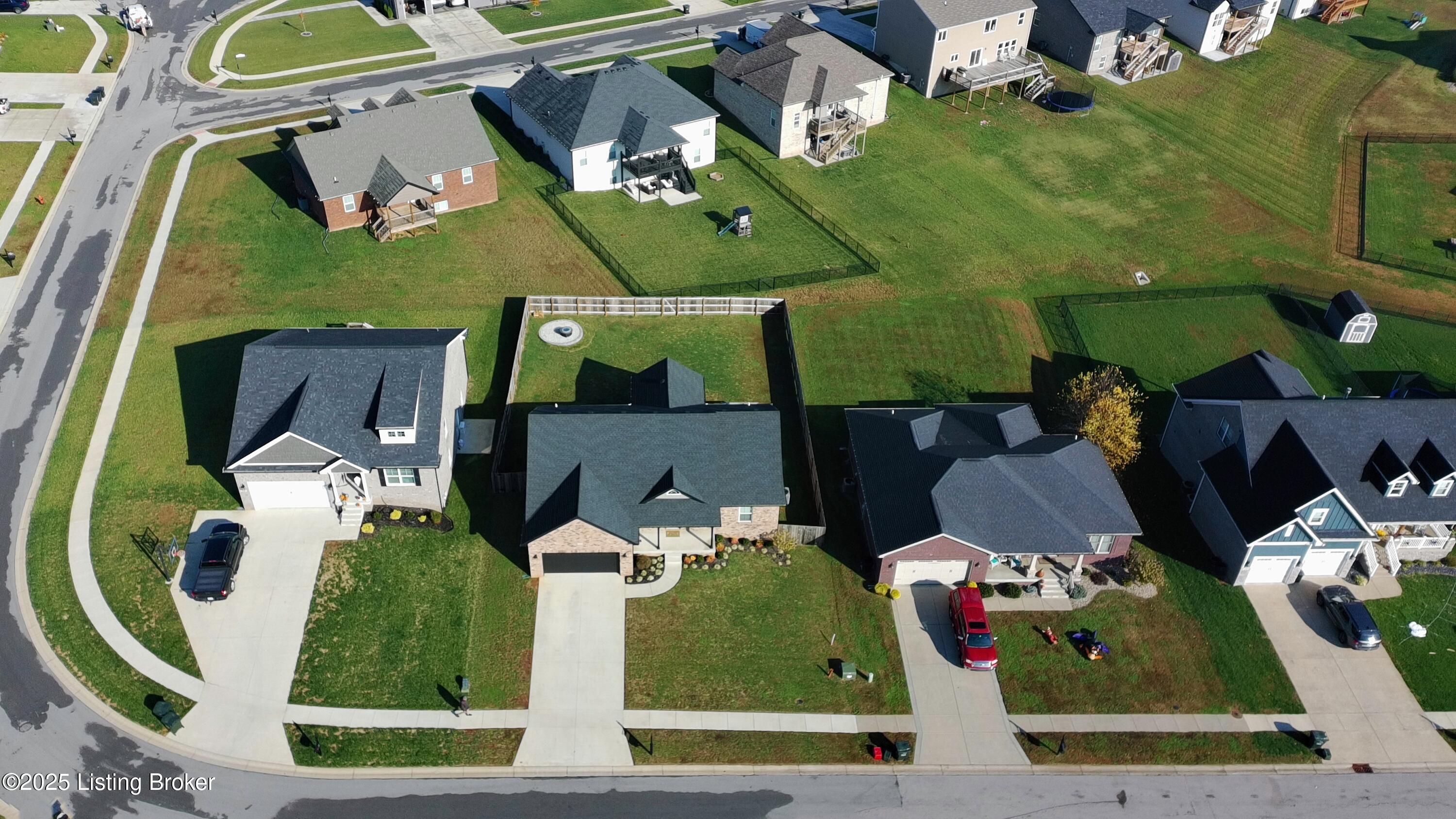 234 Williamsburg Dr