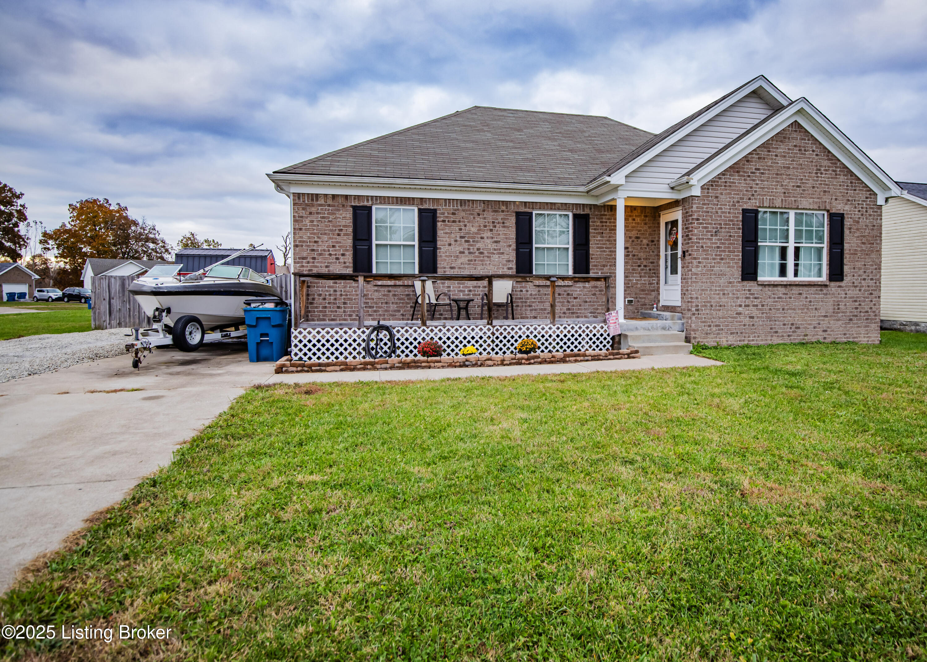 811 Tecumseh Dr