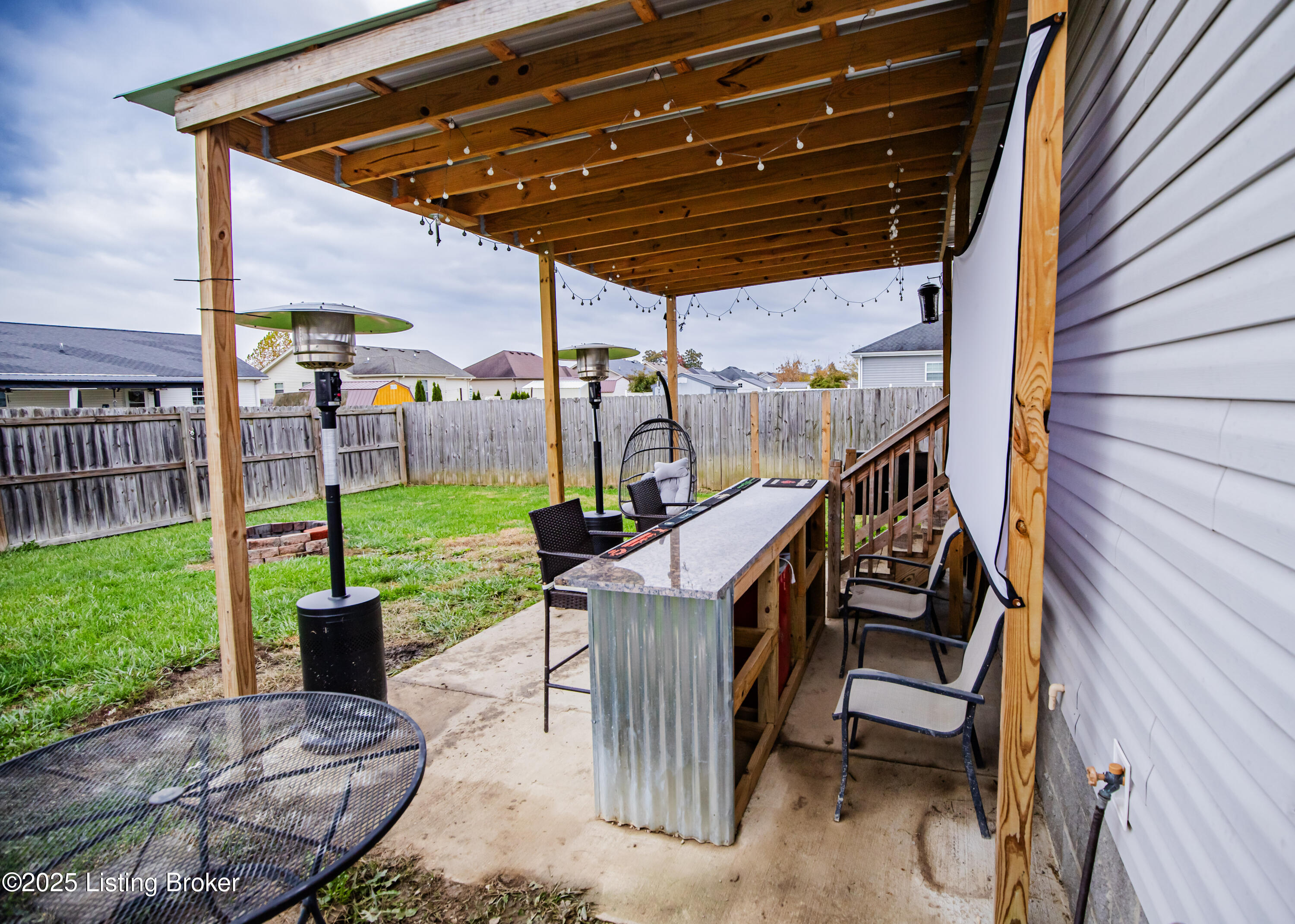811 Tecumseh Dr