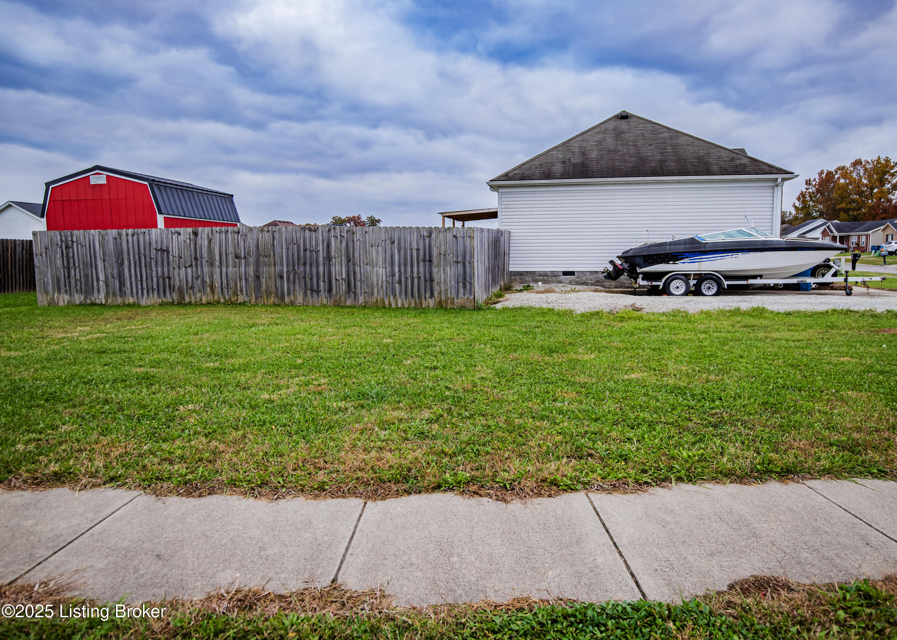 811 Tecumseh Dr