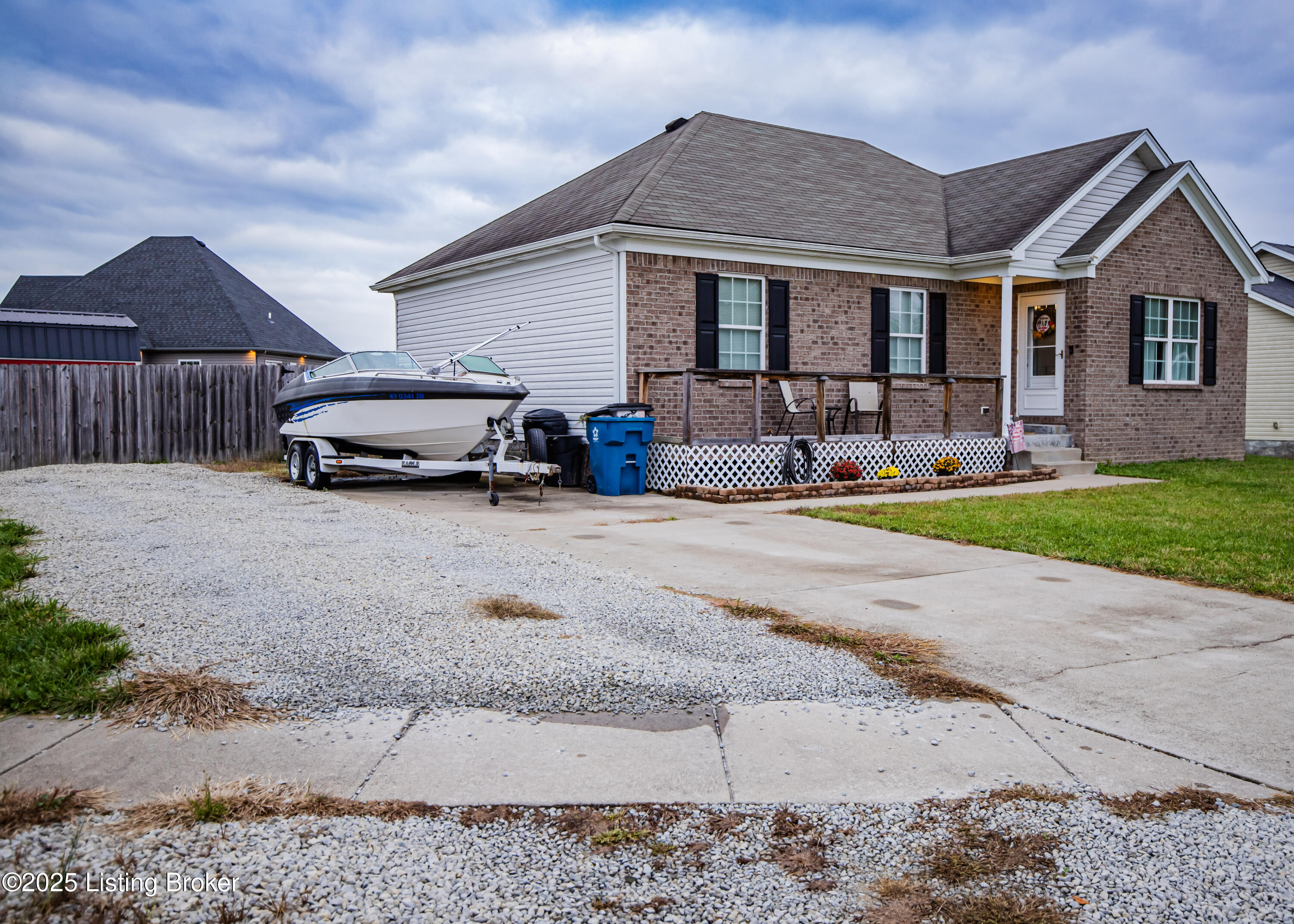 811 Tecumseh Dr