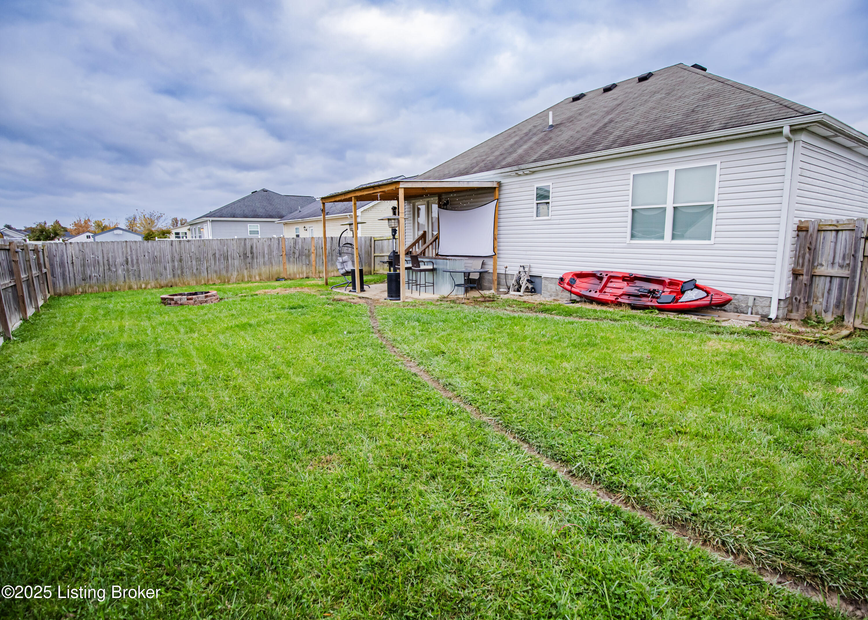 811 Tecumseh Dr