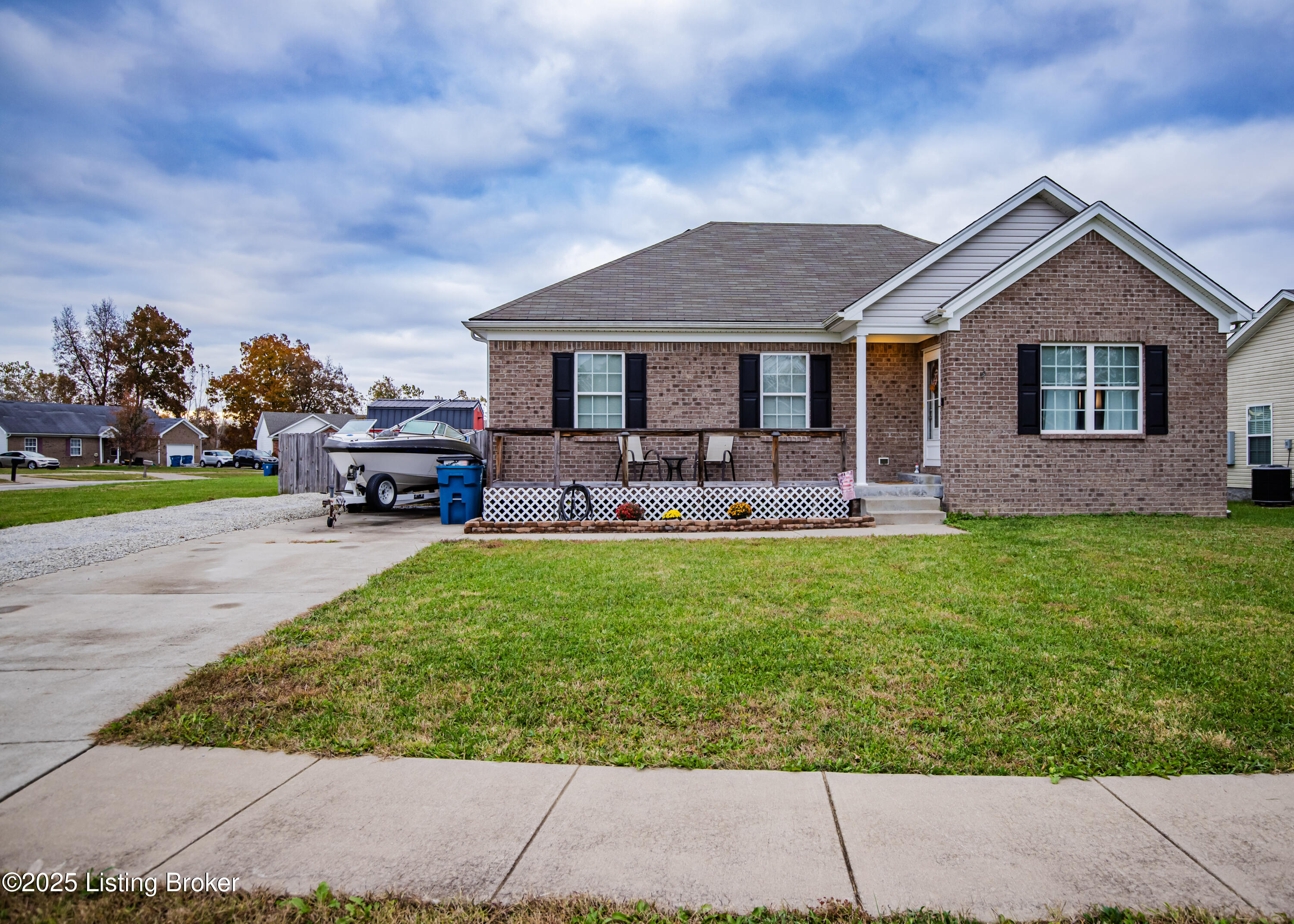 811 Tecumseh Dr