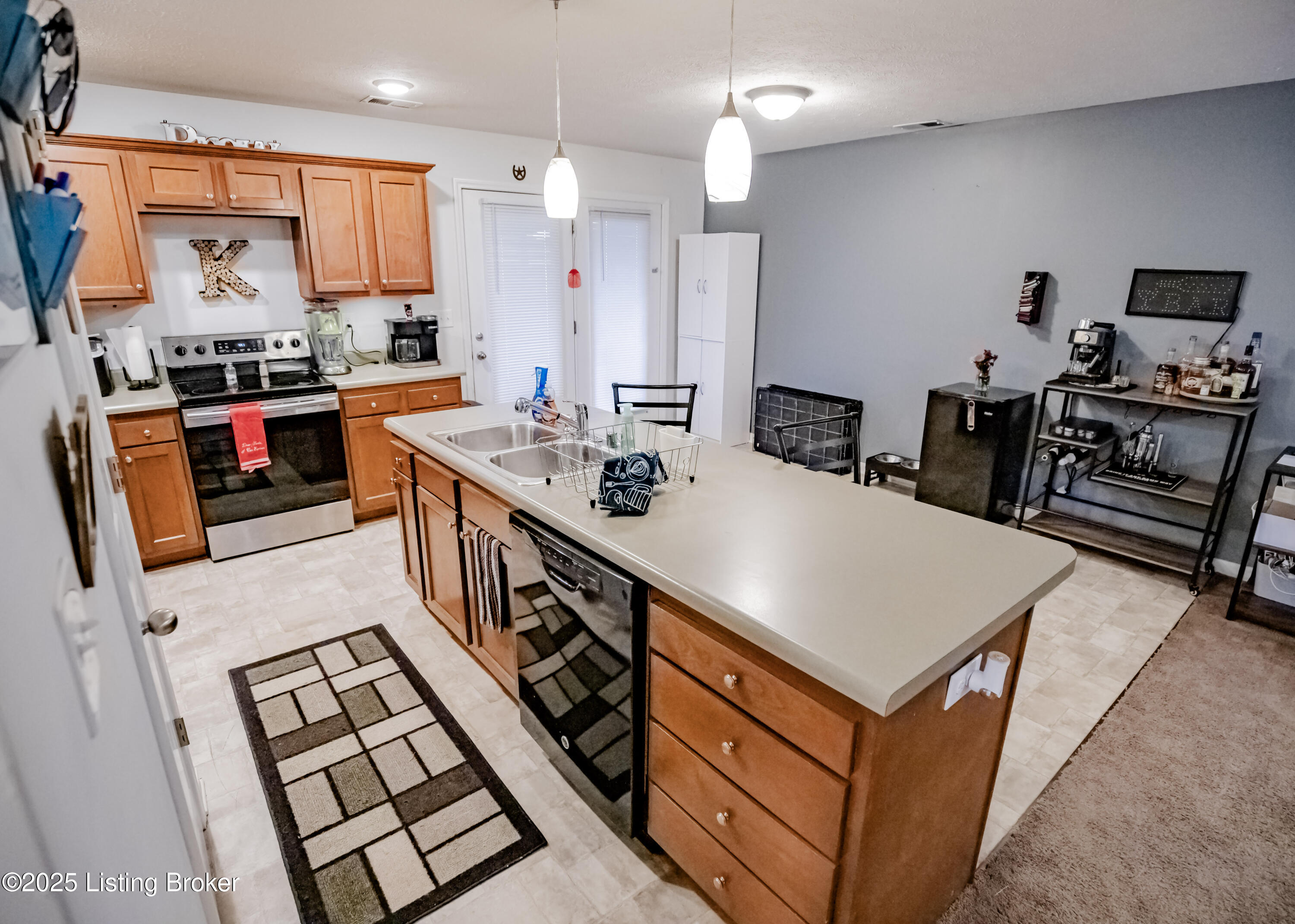 811 Tecumseh Dr