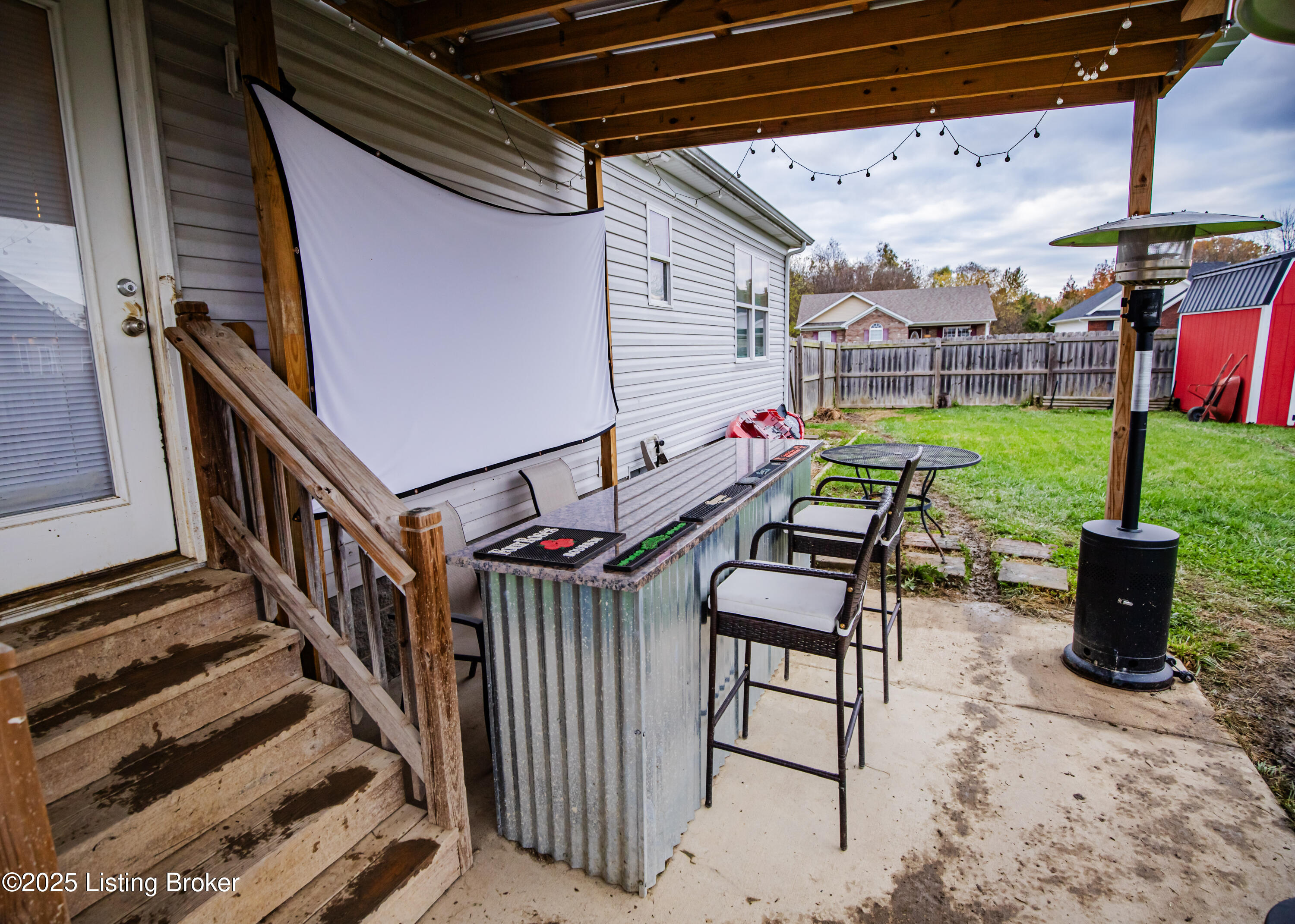 811 Tecumseh Dr