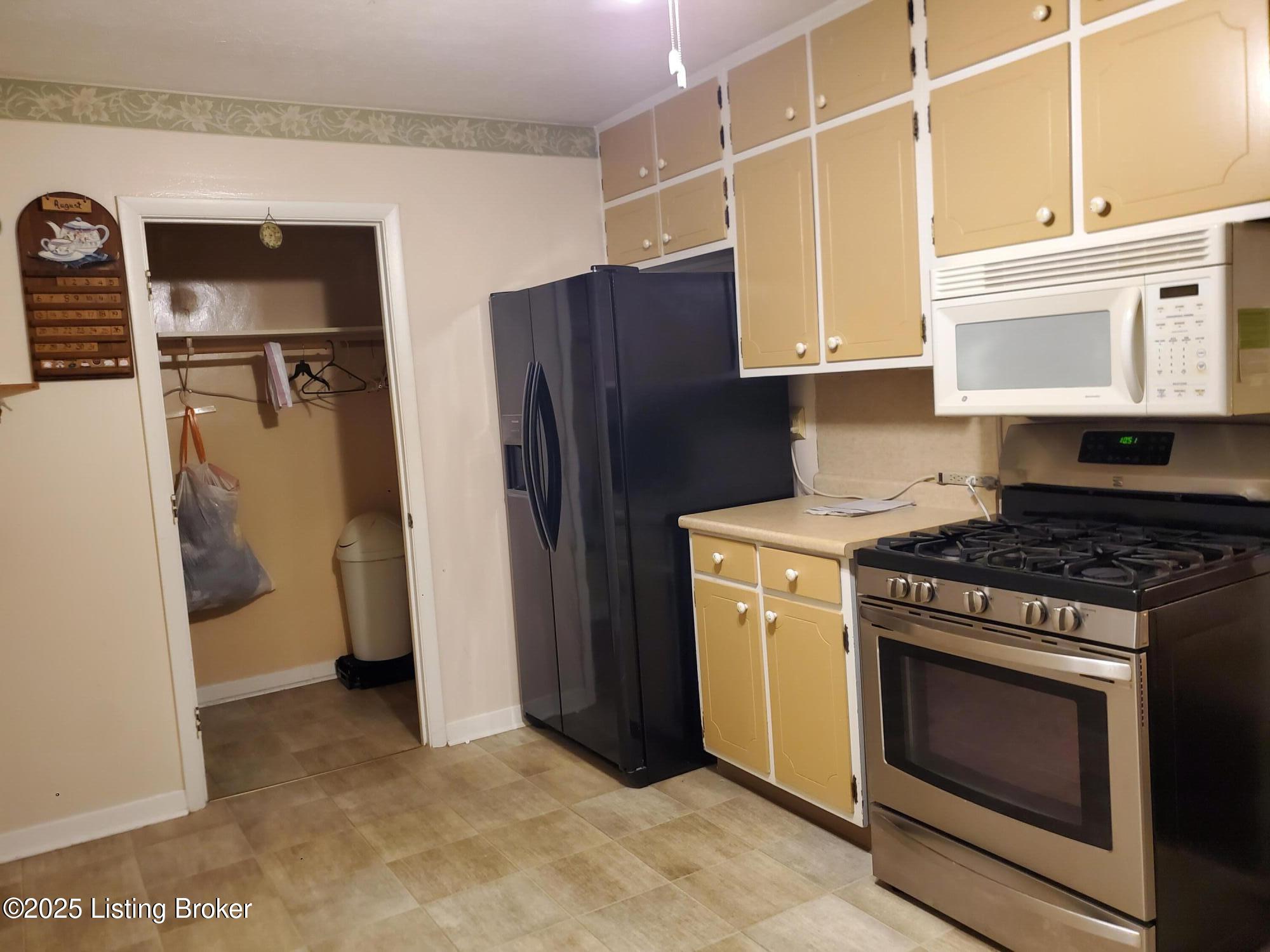 634 Edith Rd