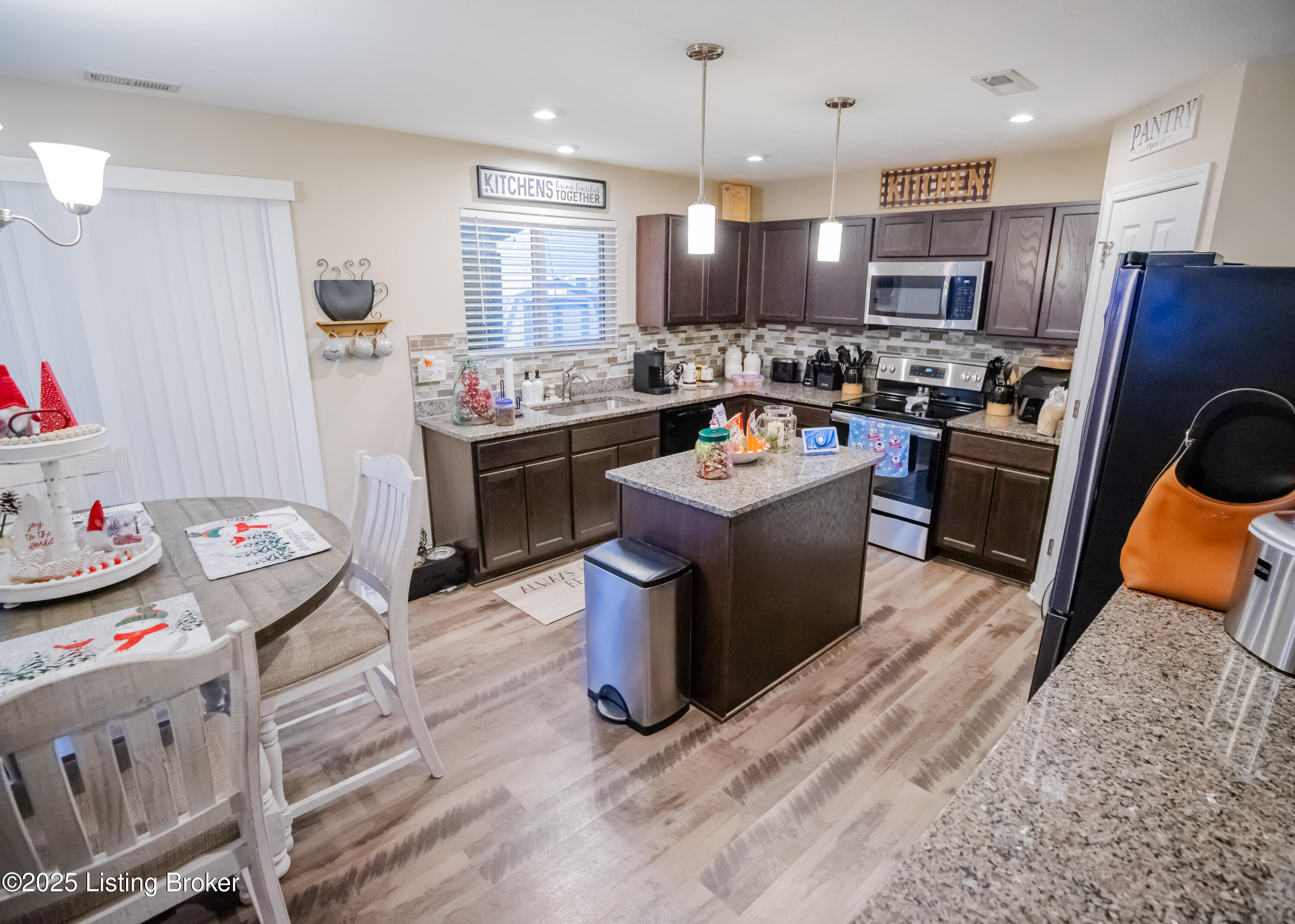 261 Boulders West Dr