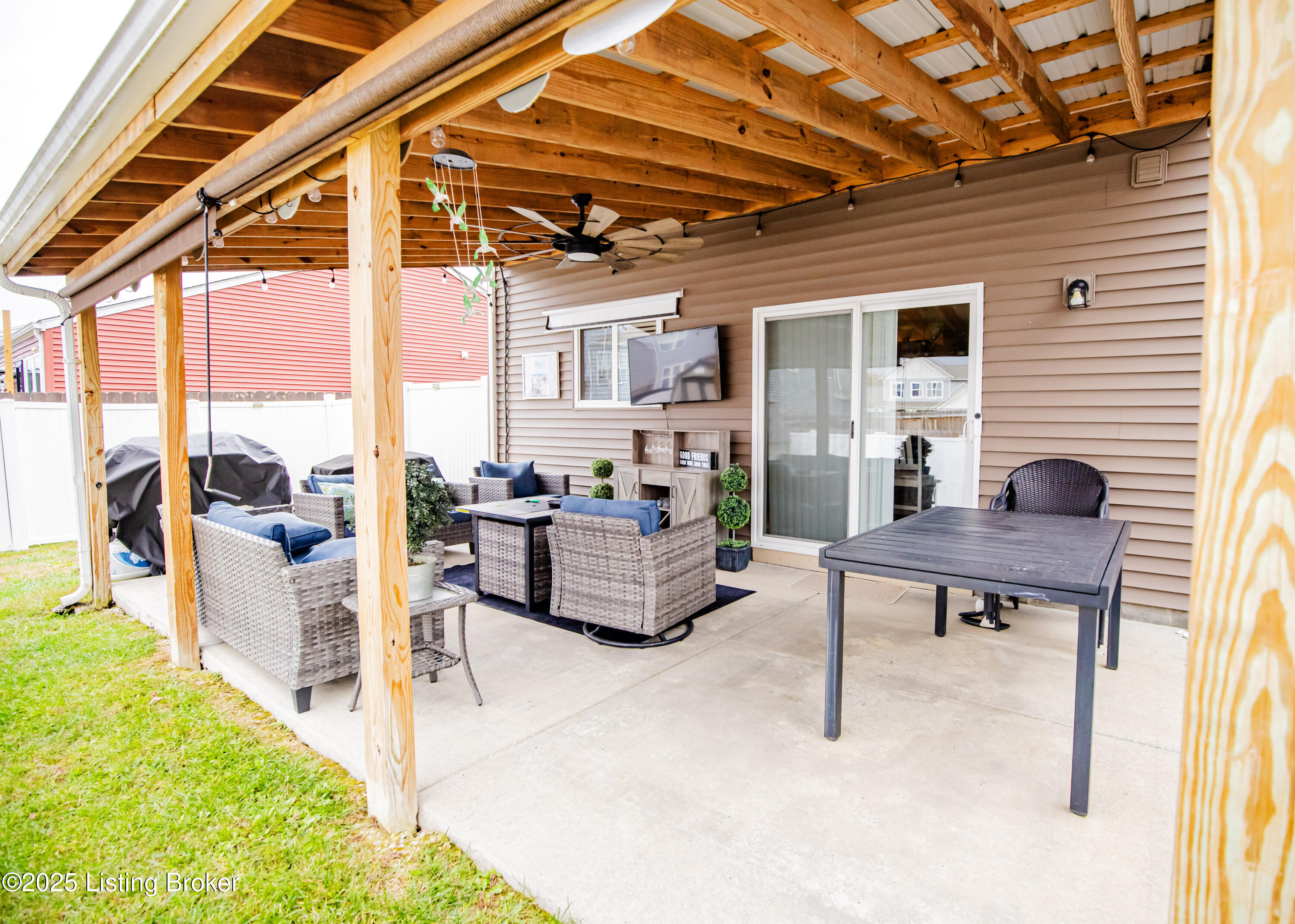 261 Boulders West Dr