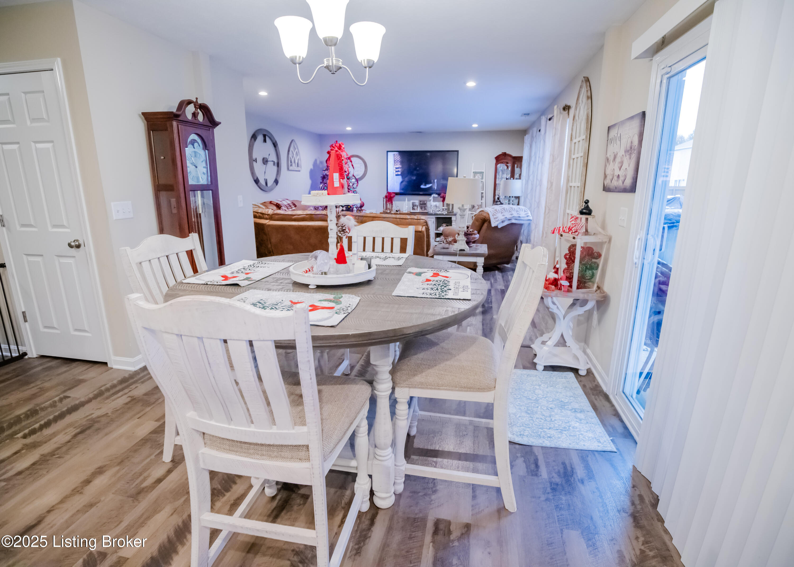 261 Boulders West Dr