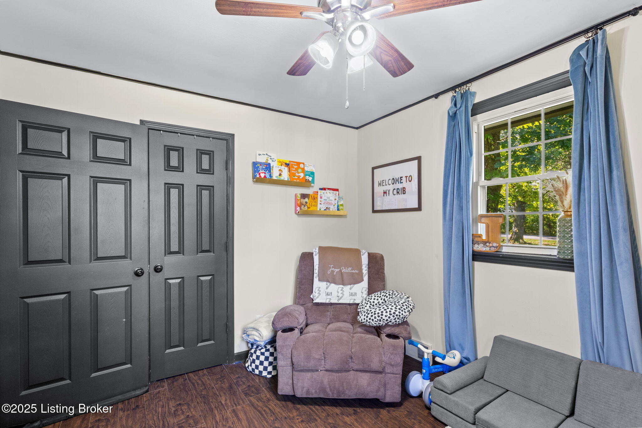 490 Fisher Ln