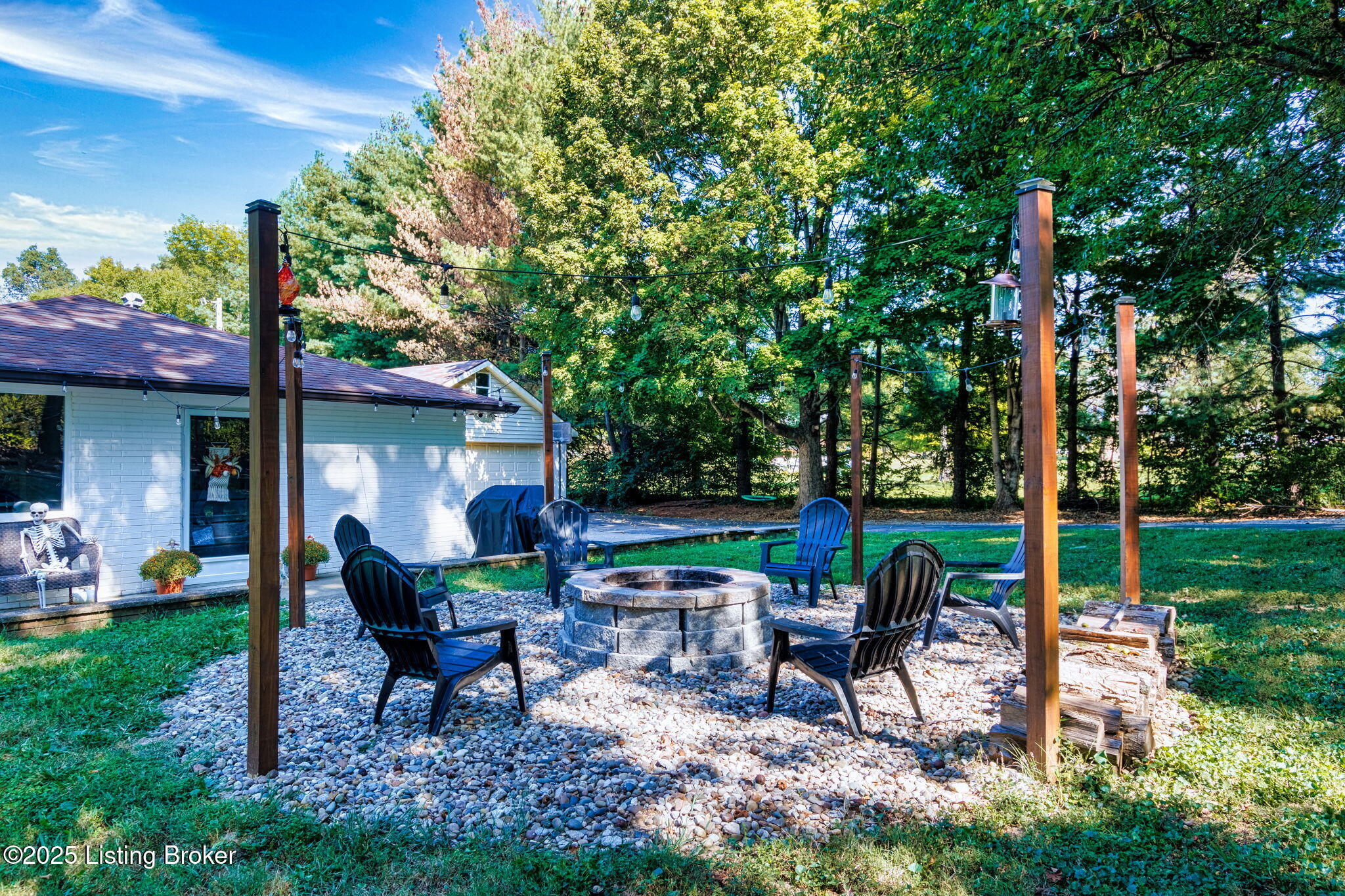490 Fisher Ln