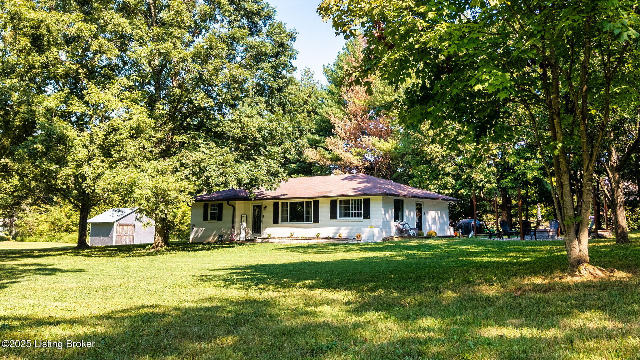 490 Fisher Ln
