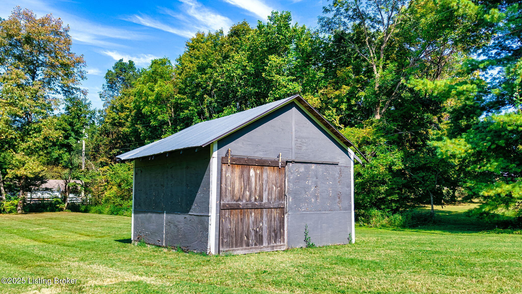 490 Fisher Ln