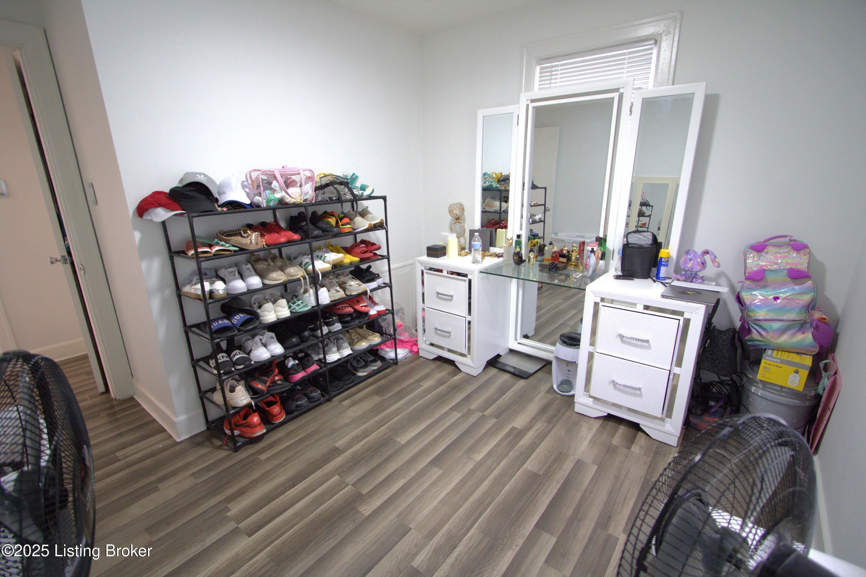 1009 W Ashland Ave