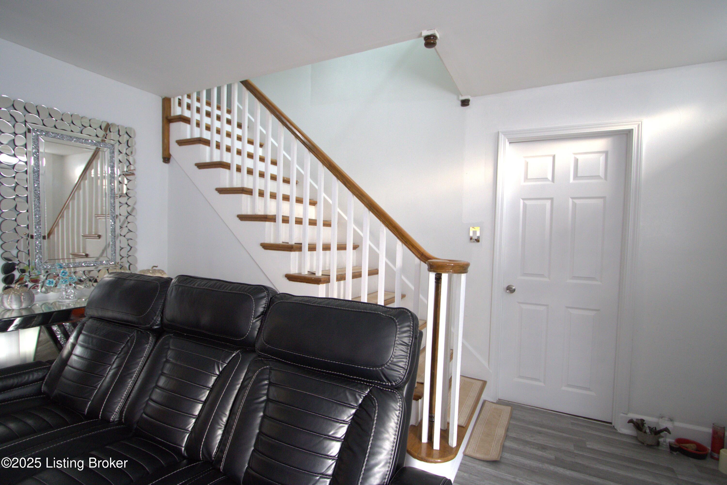 1009 W Ashland Ave