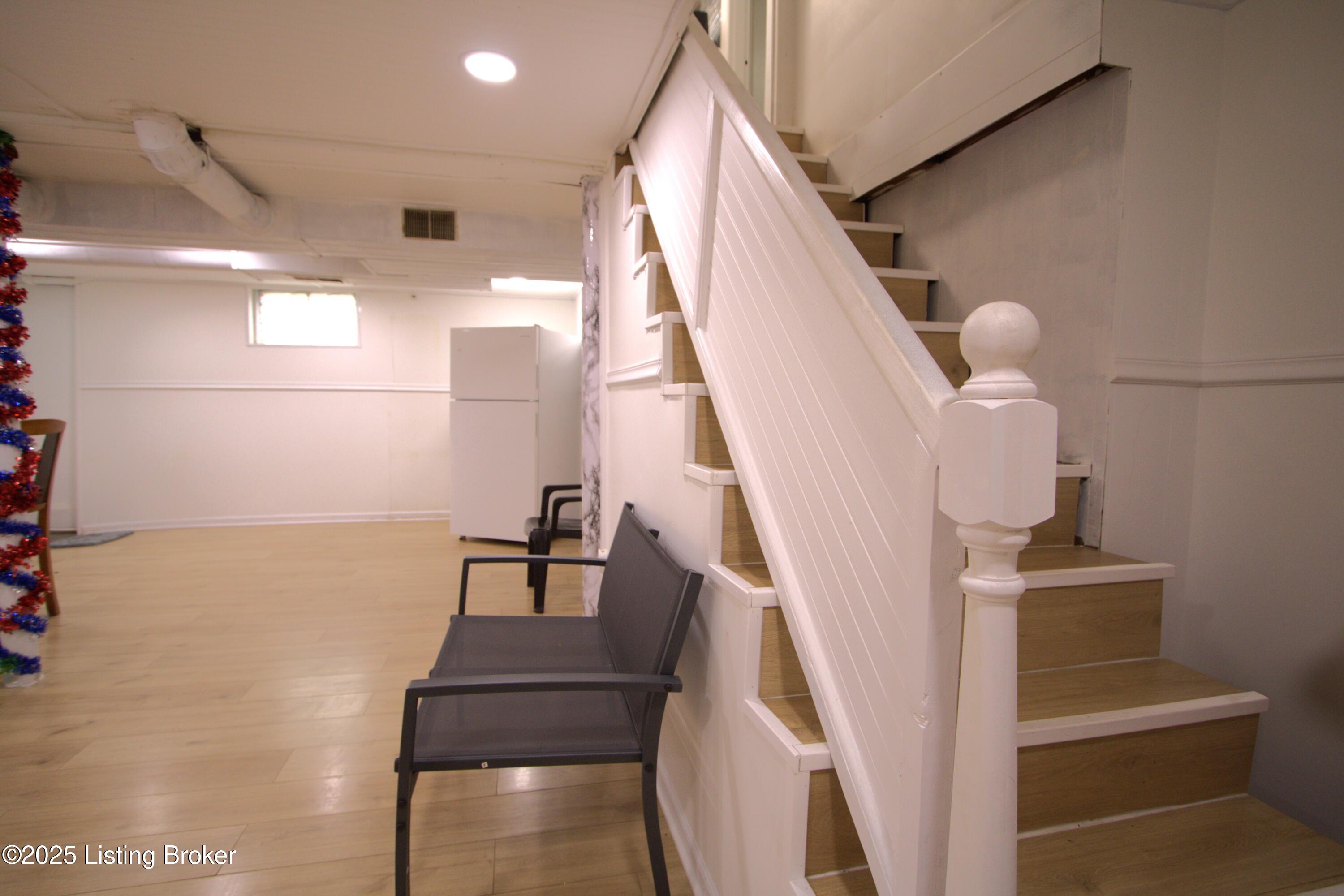 1009 W Ashland Ave