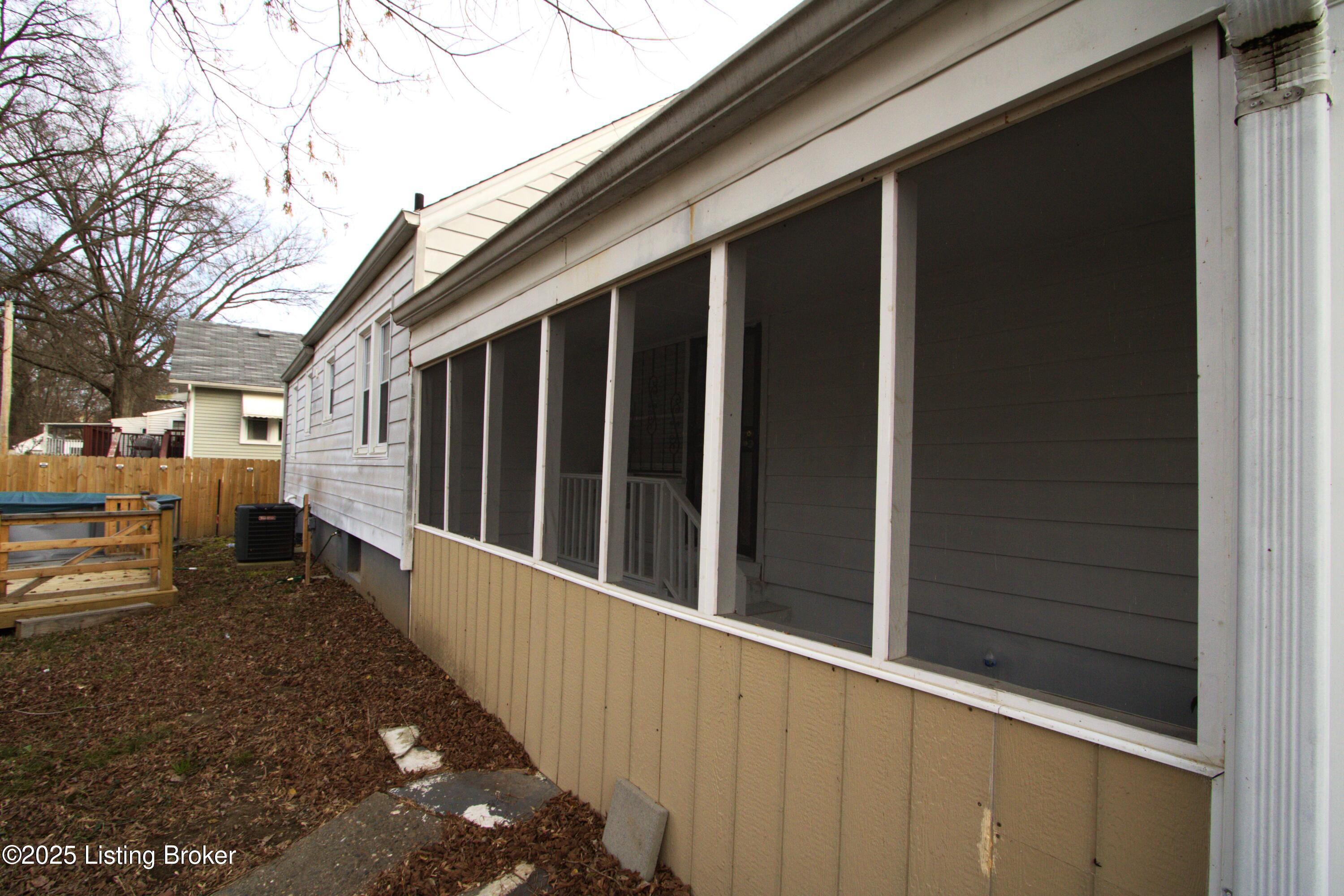 1009 W Ashland Ave