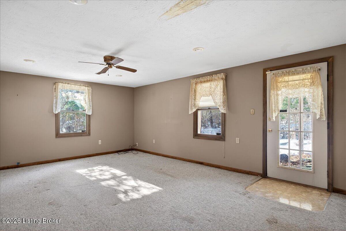 881 Deerwood Dr