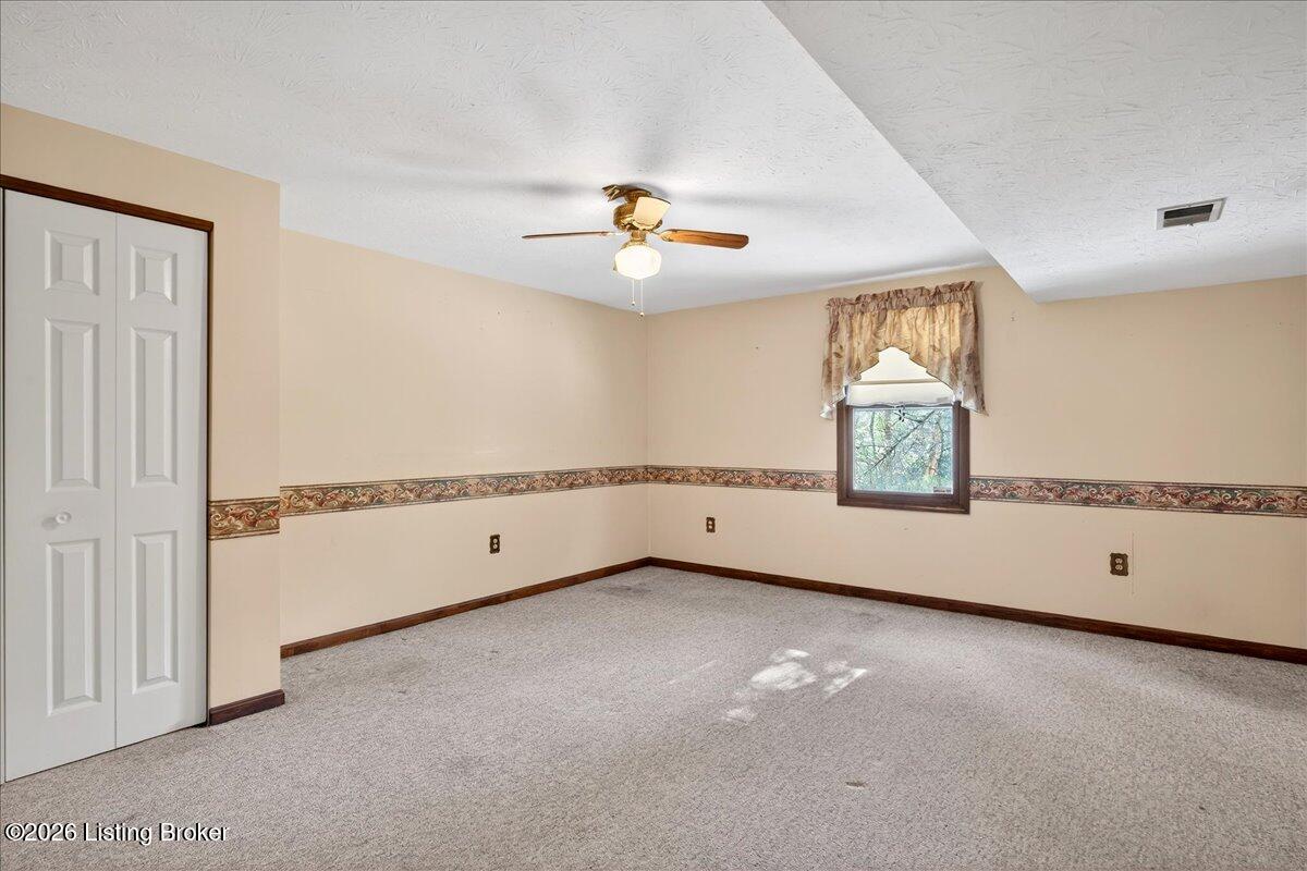 881 Deerwood Dr