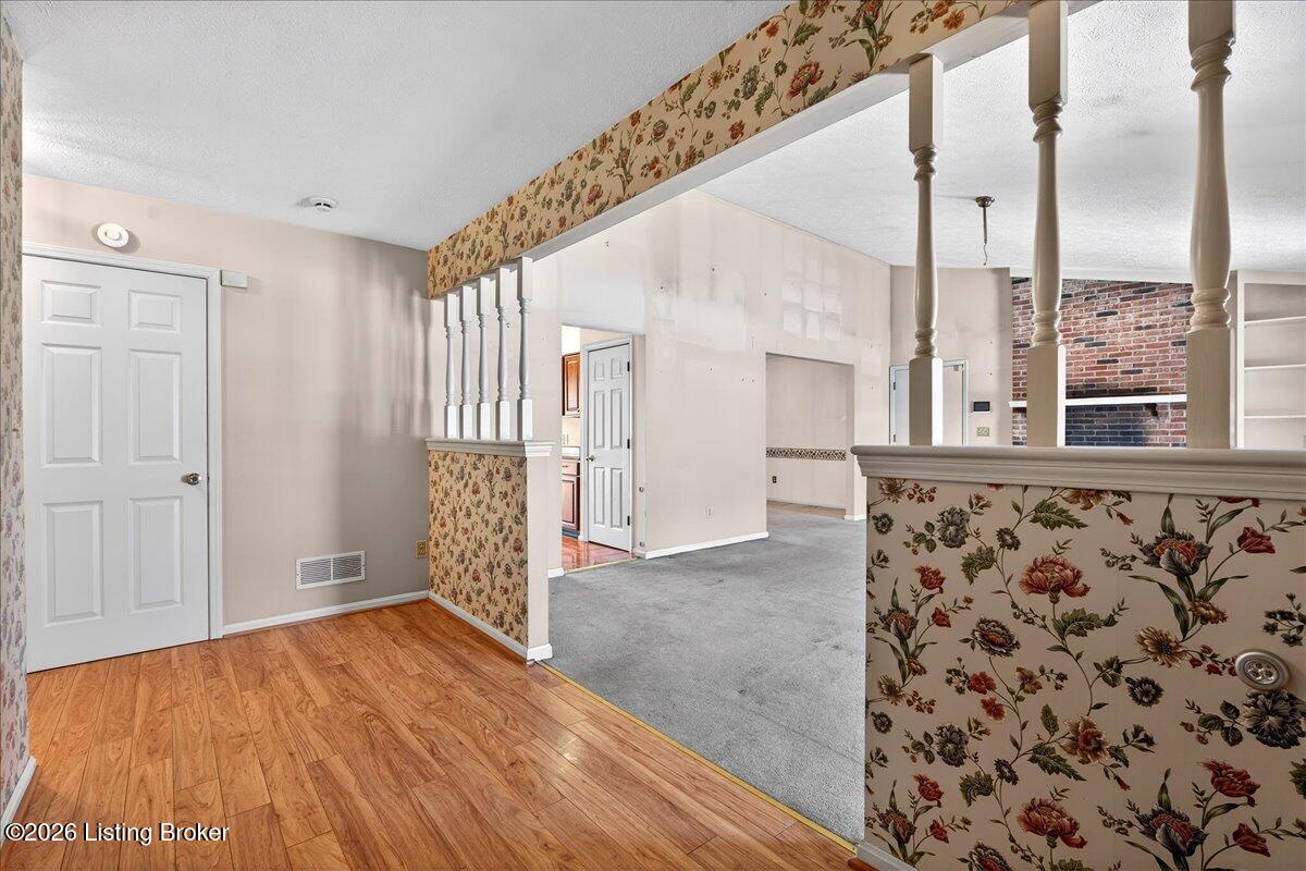 881 Deerwood Dr
