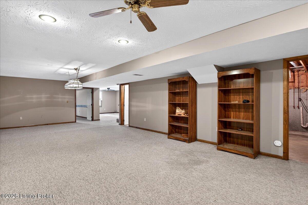 881 Deerwood Dr