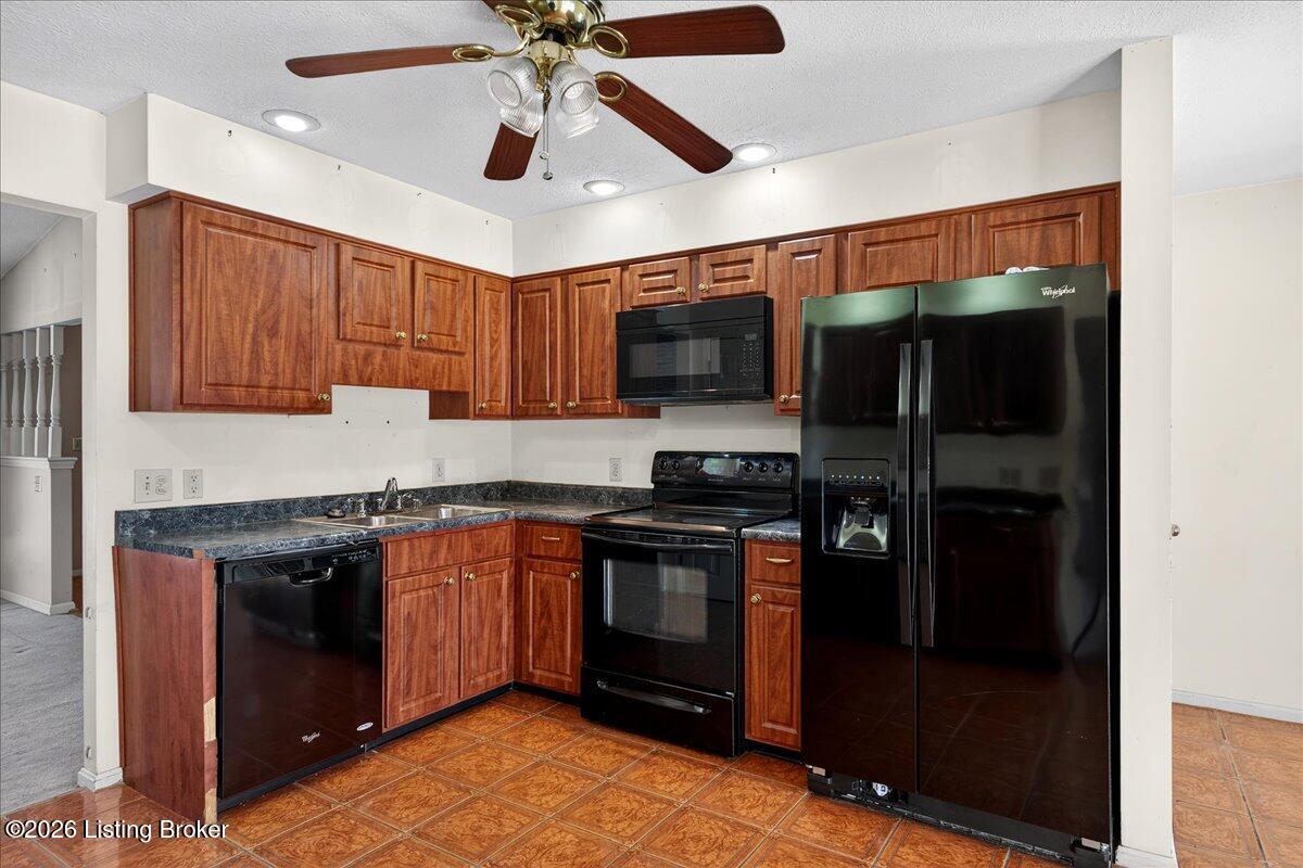 881 Deerwood Dr