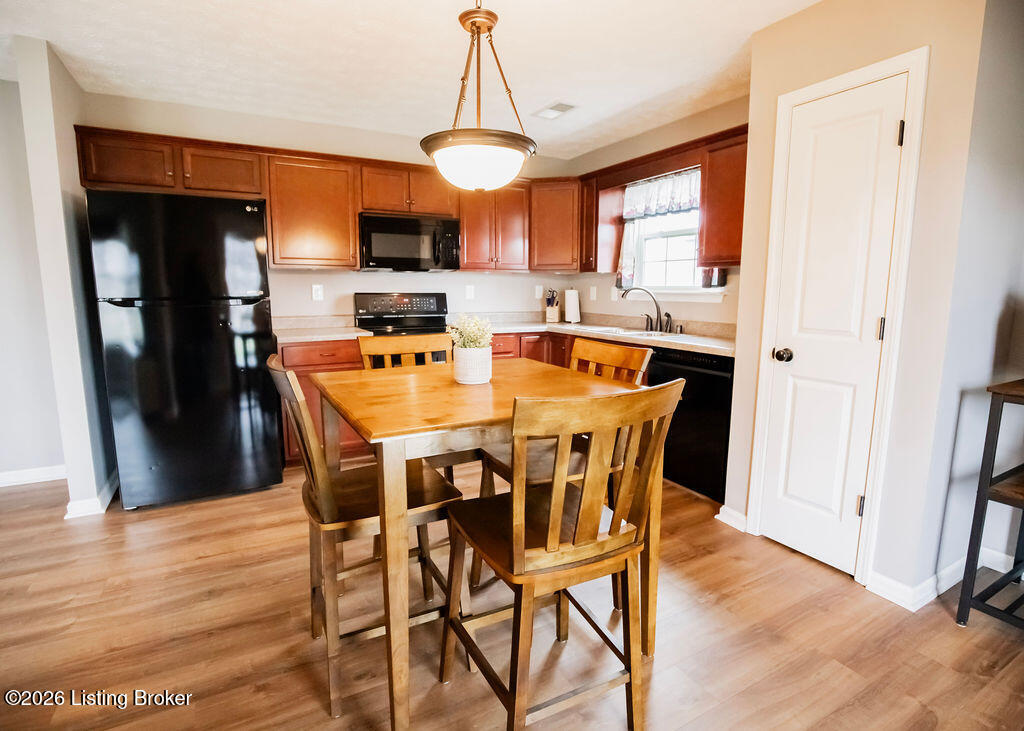 401 Golden Wing Rd
