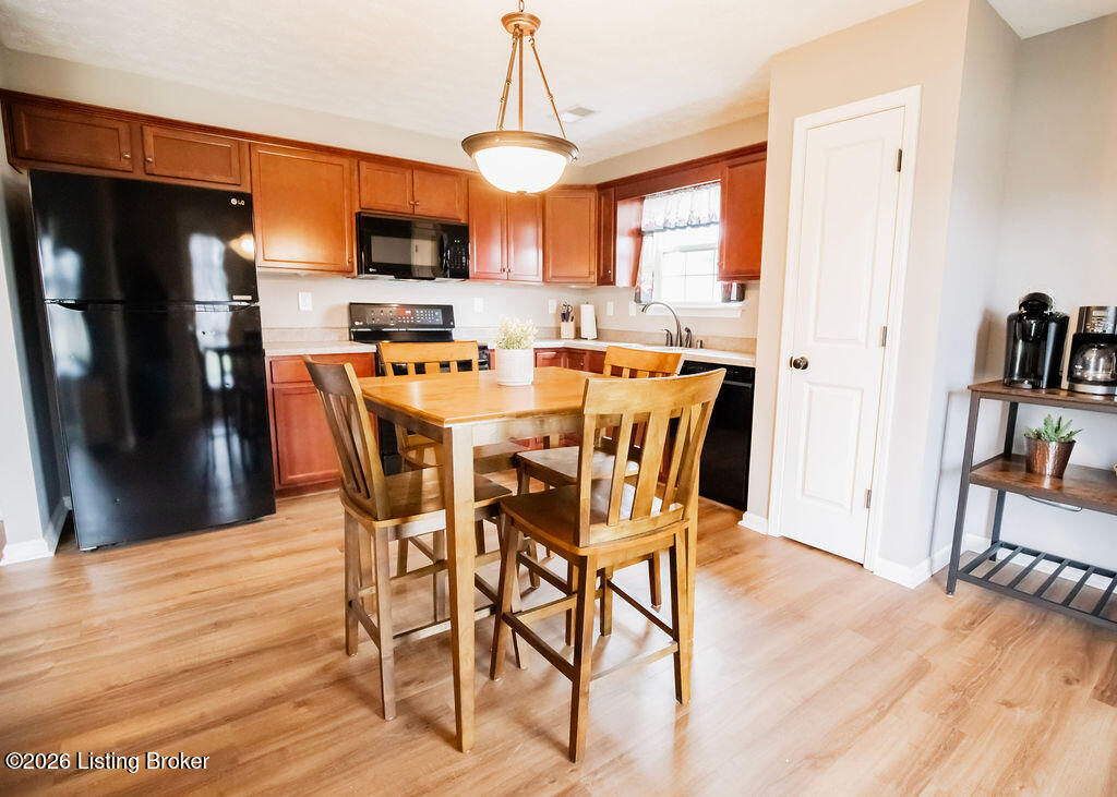 401 Golden Wing Rd