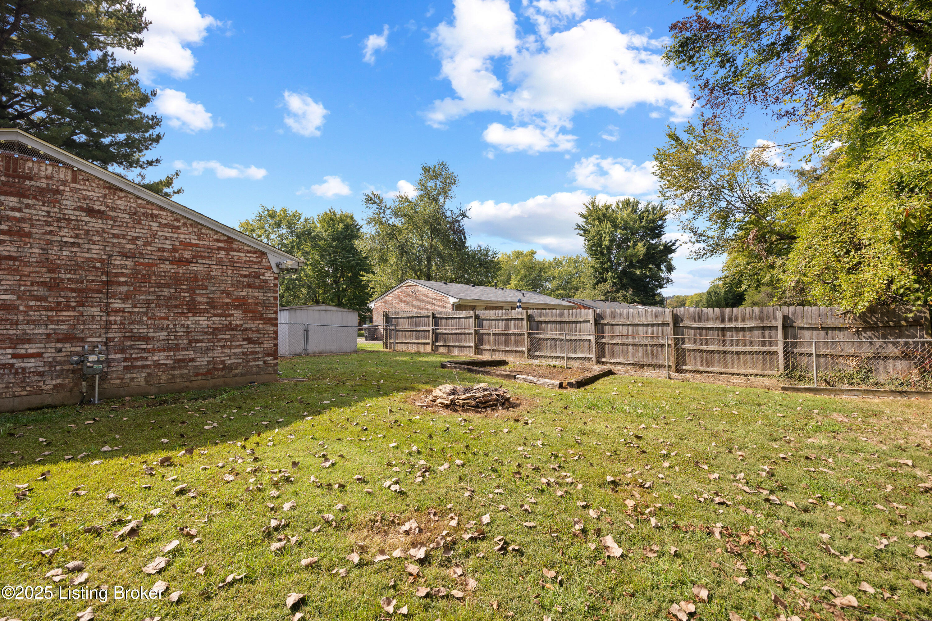 7520 Blue Wing Dr