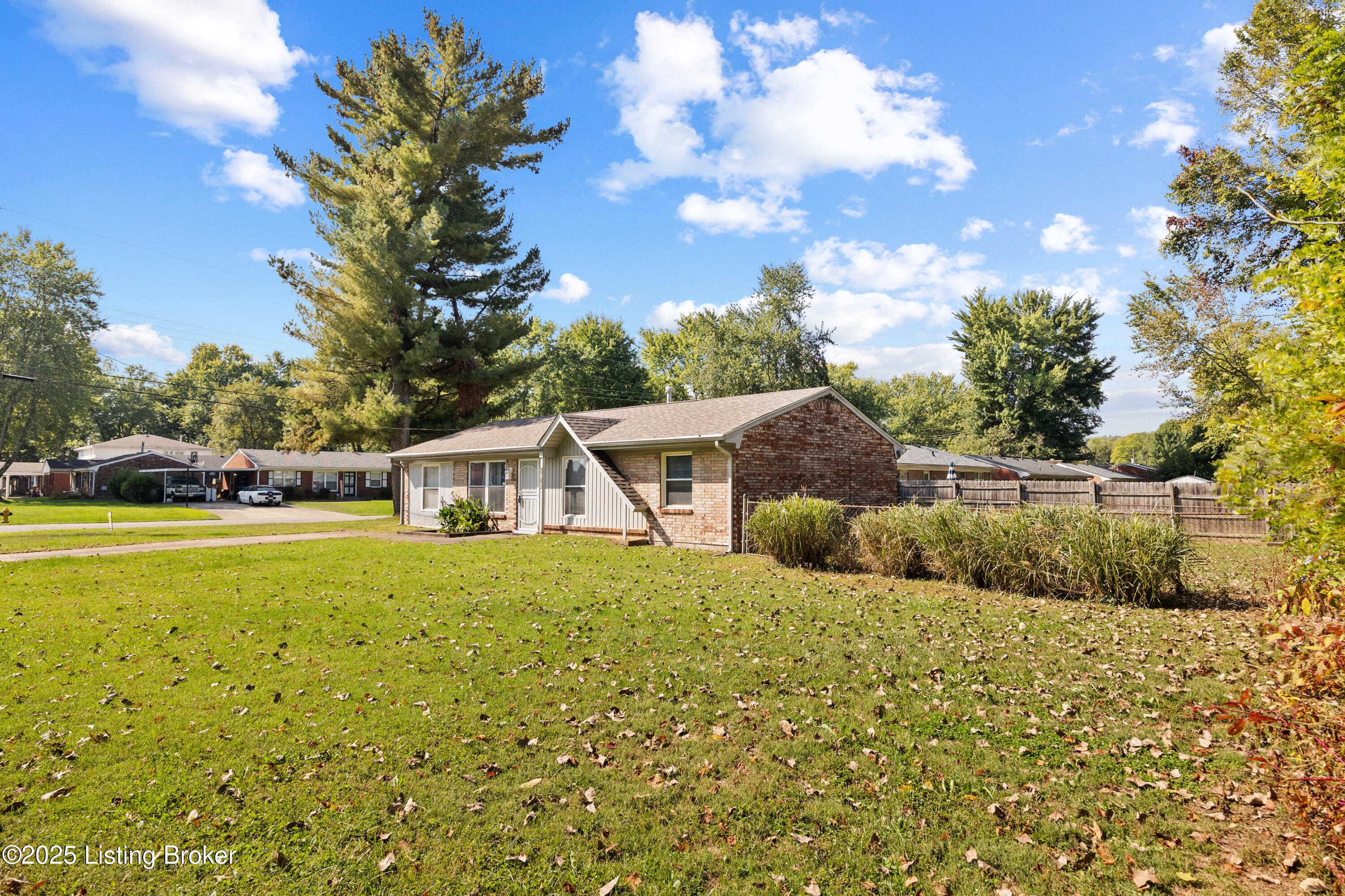 7520 Blue Wing Dr