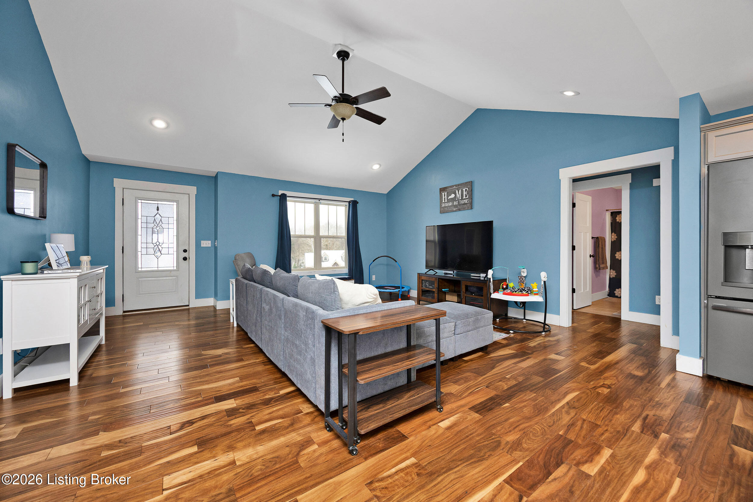 114 Delaware Ct