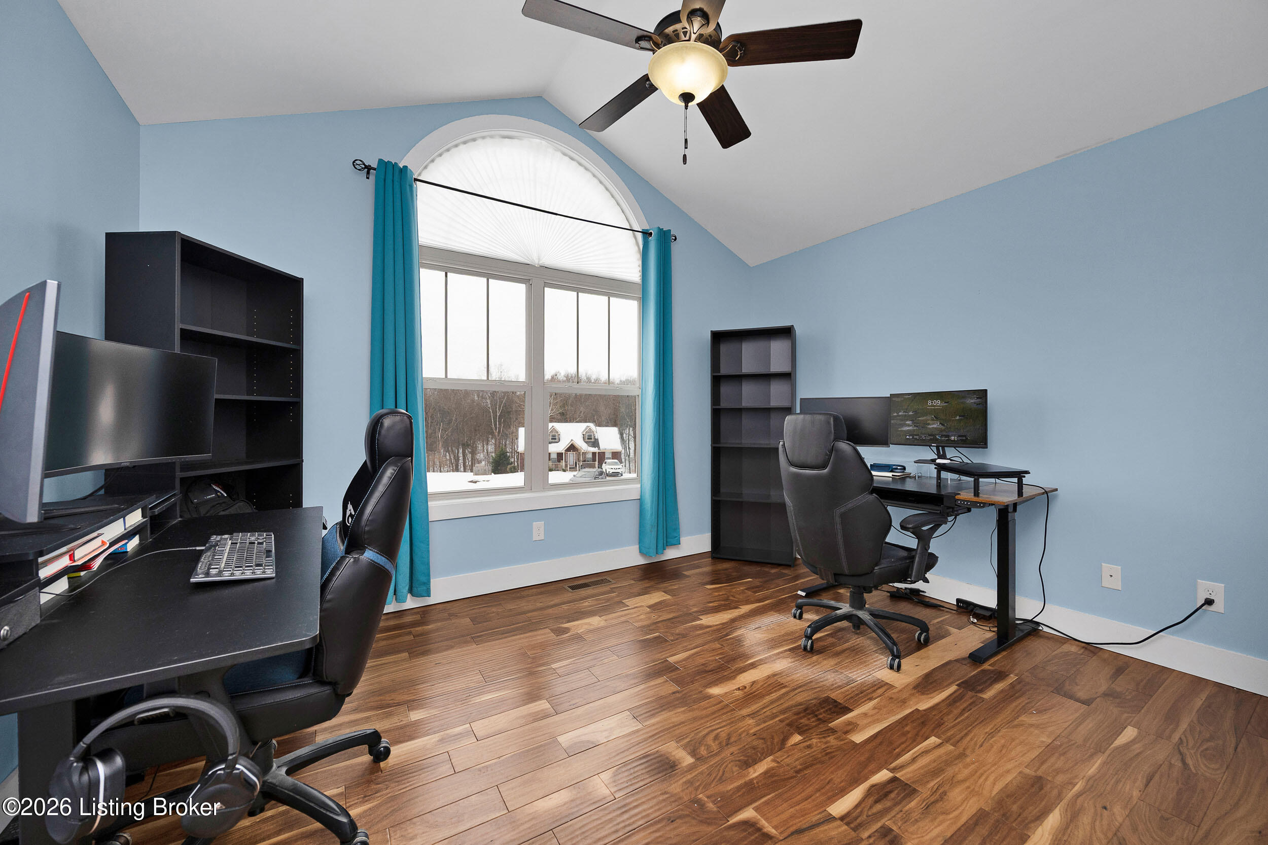 114 Delaware Ct