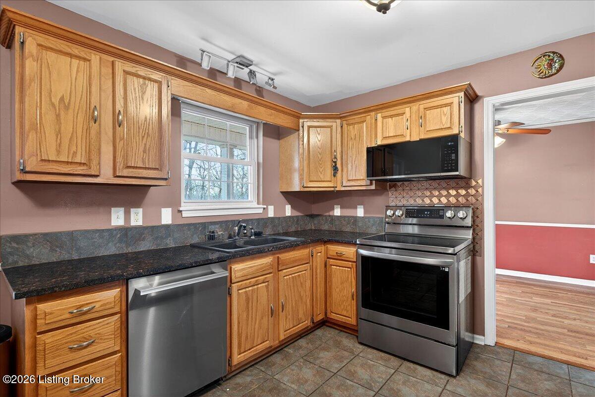 217 Bolton Ct