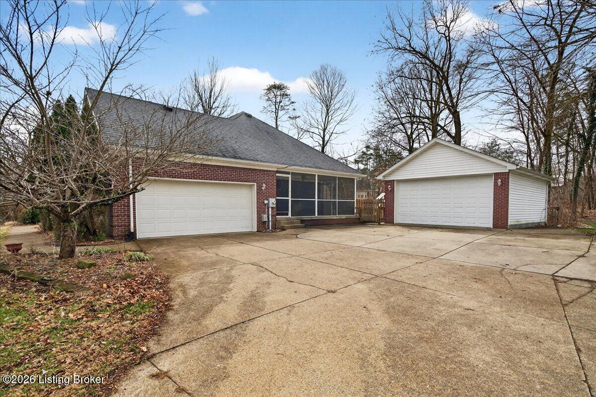 217 Bolton Ct