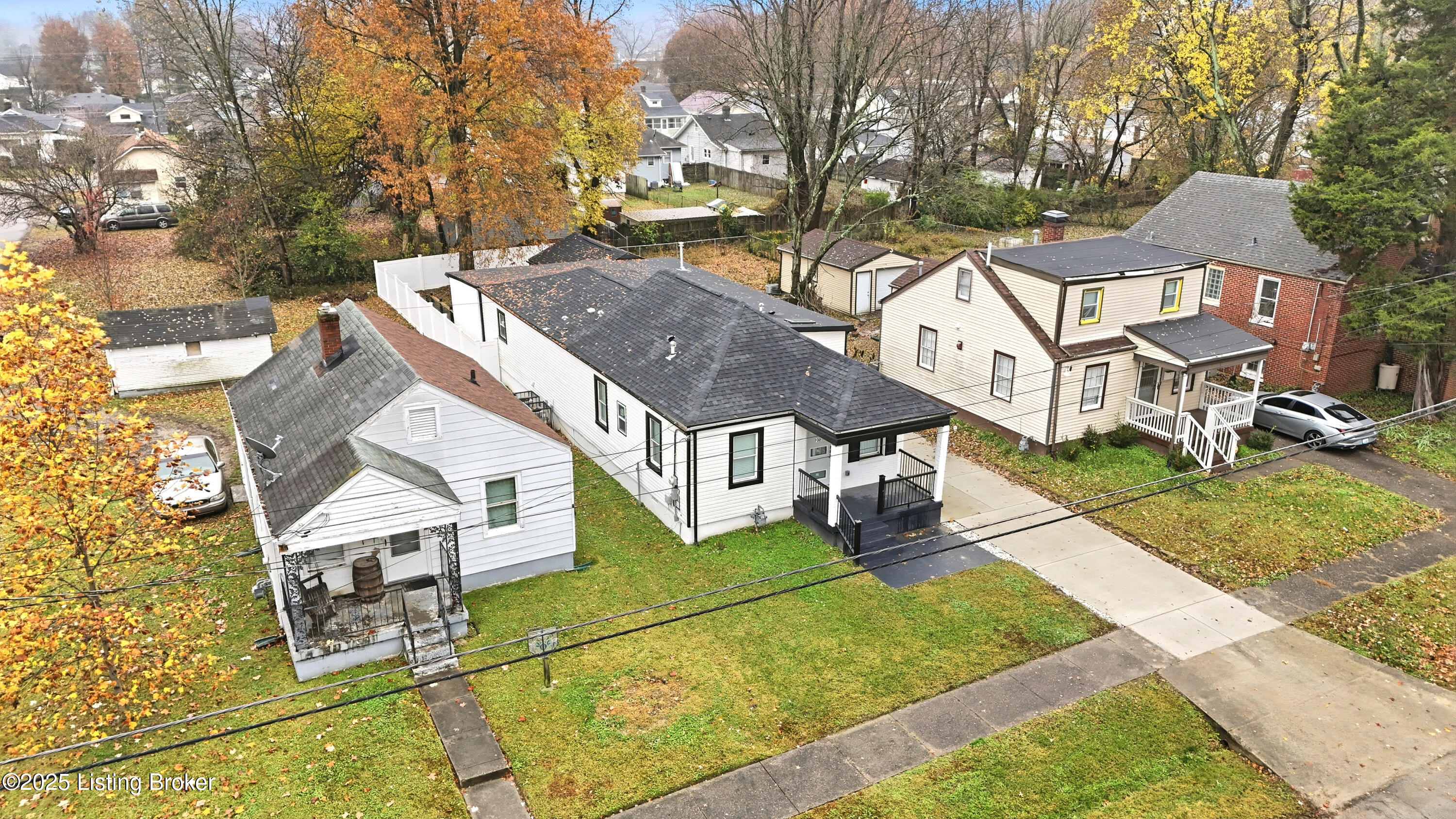 702 Gheens Ave