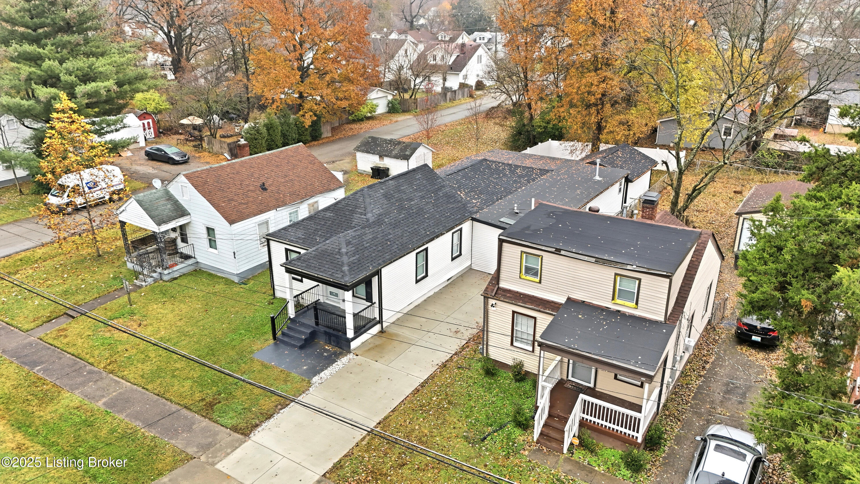 702 Gheens Ave