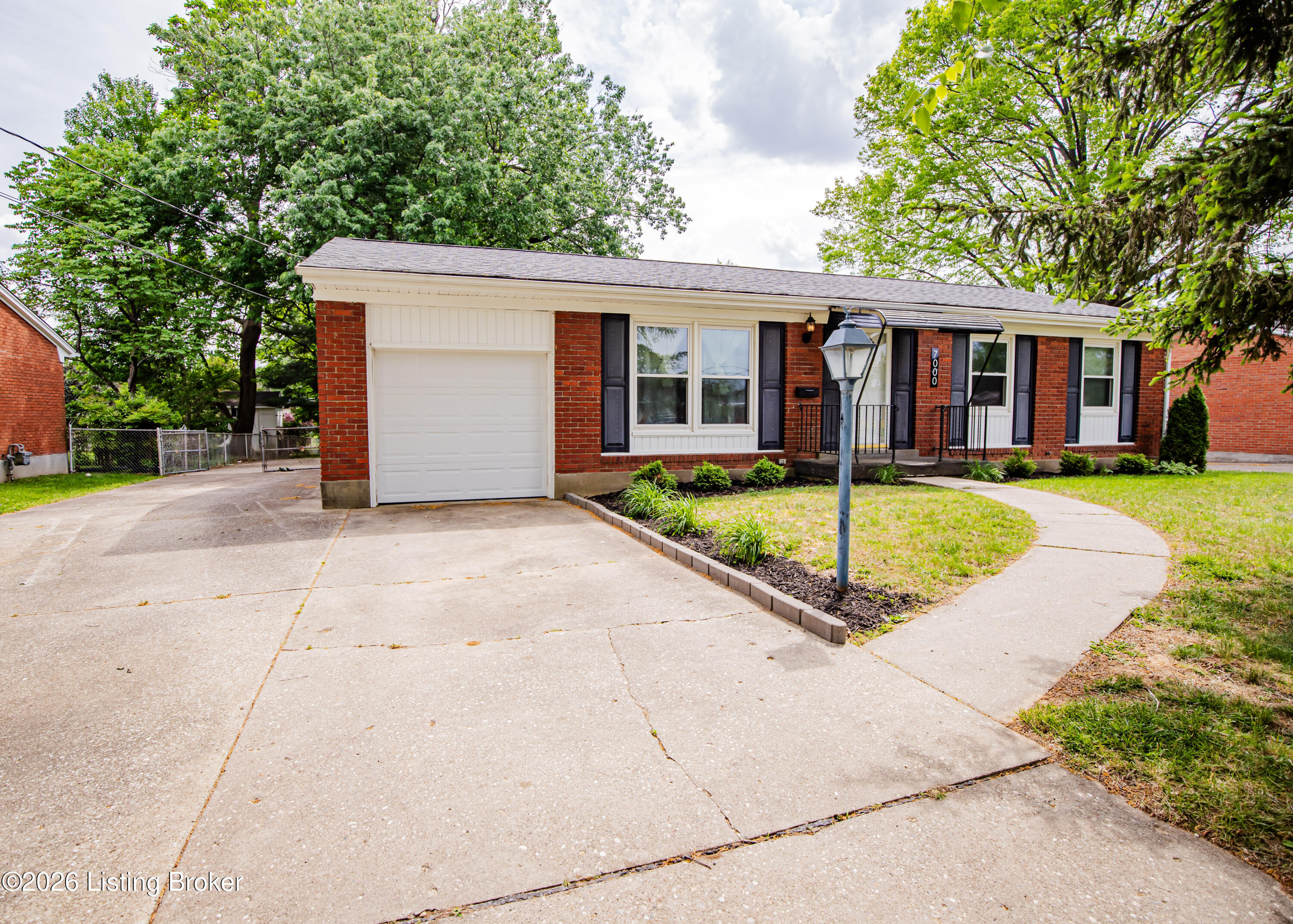 7000 Green Manor Dr