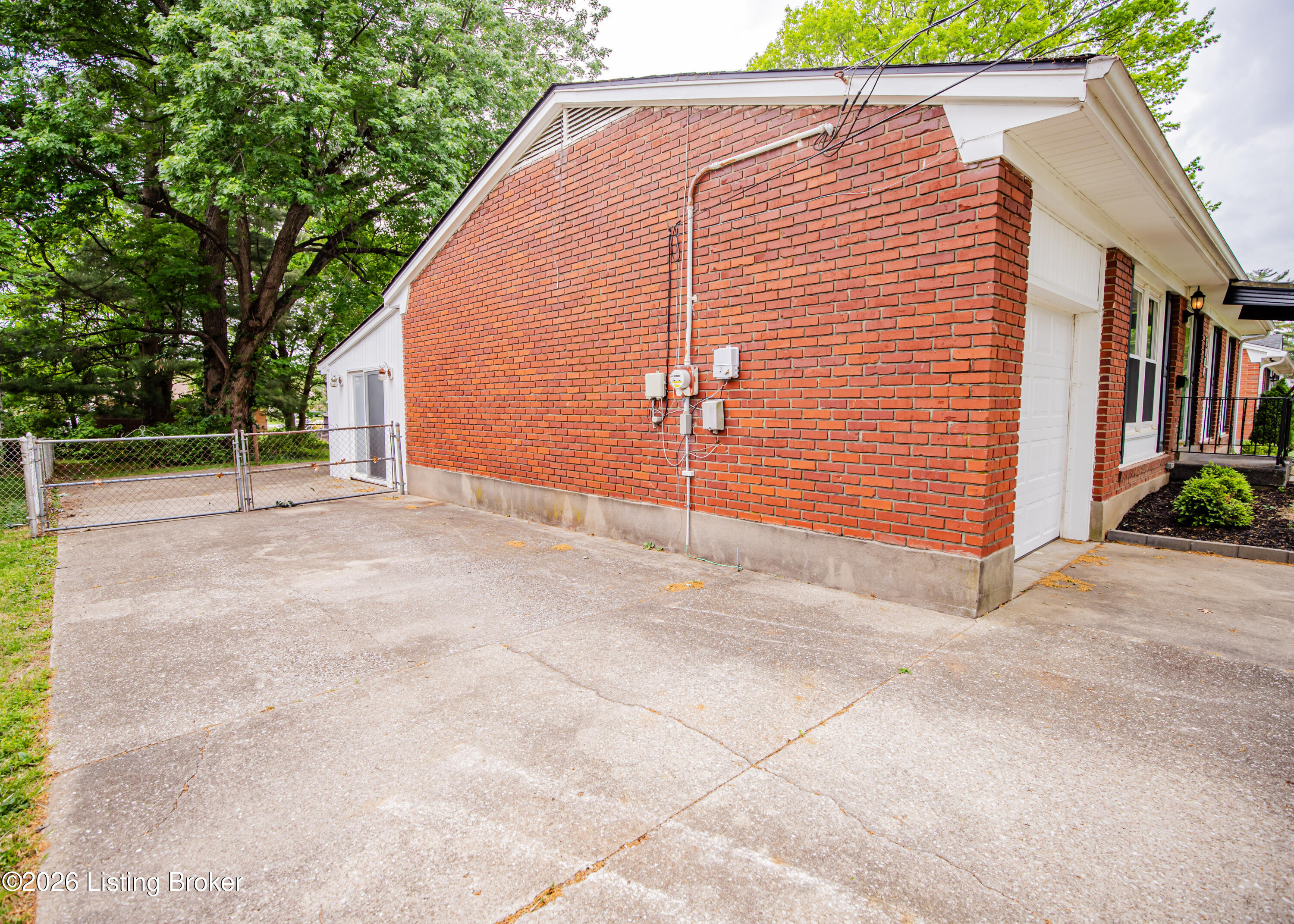 7000 Green Manor Dr