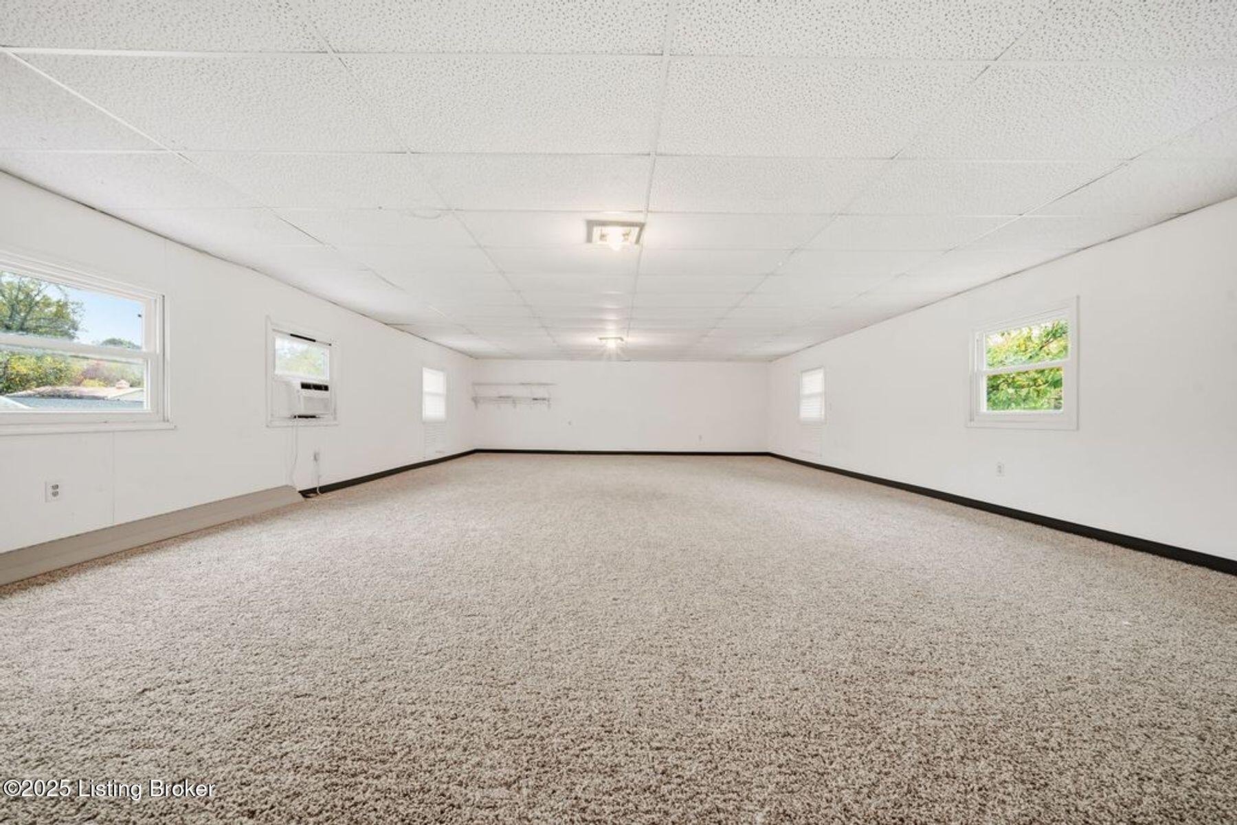 7700 Rosemary Ln