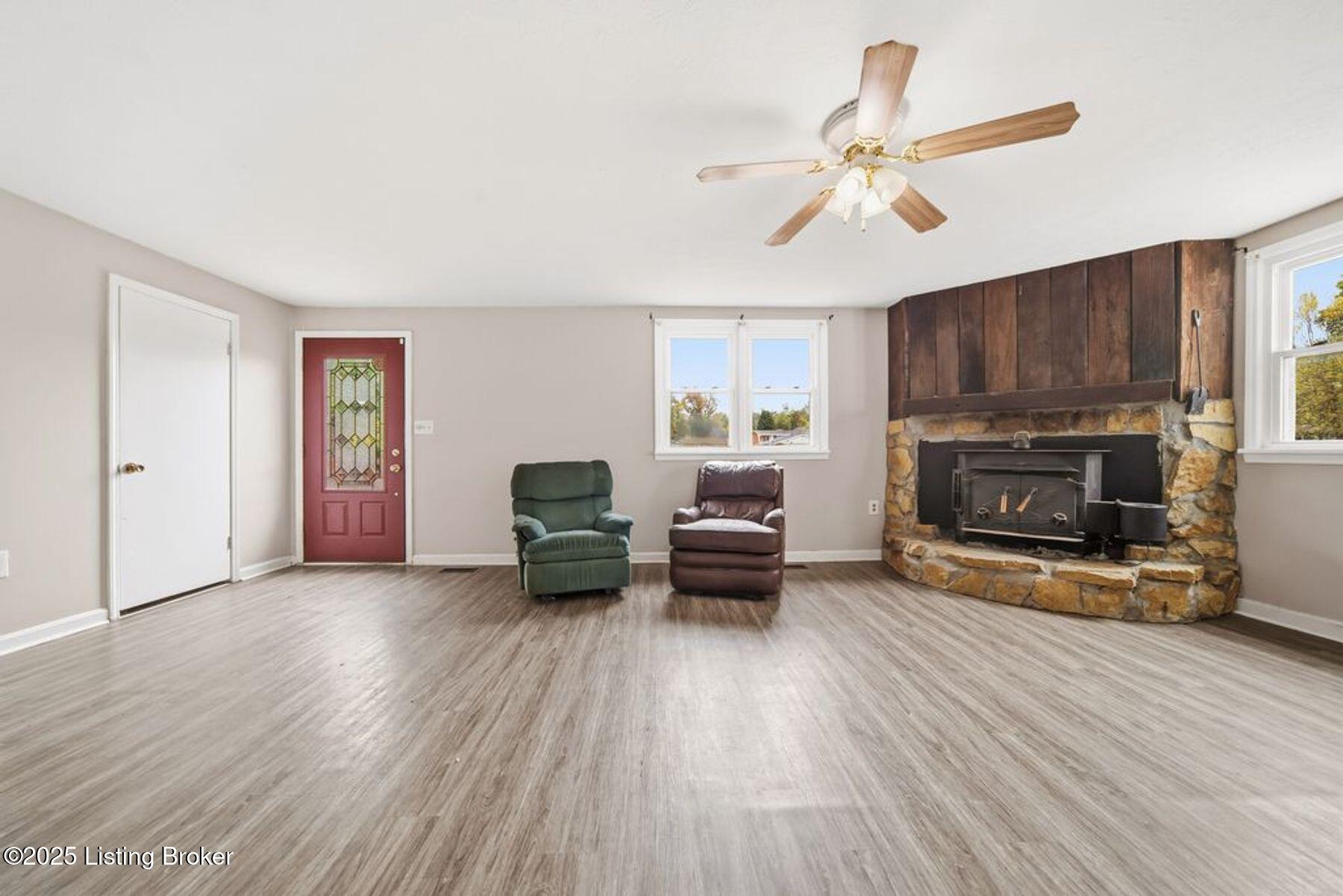 7700 Rosemary Ln