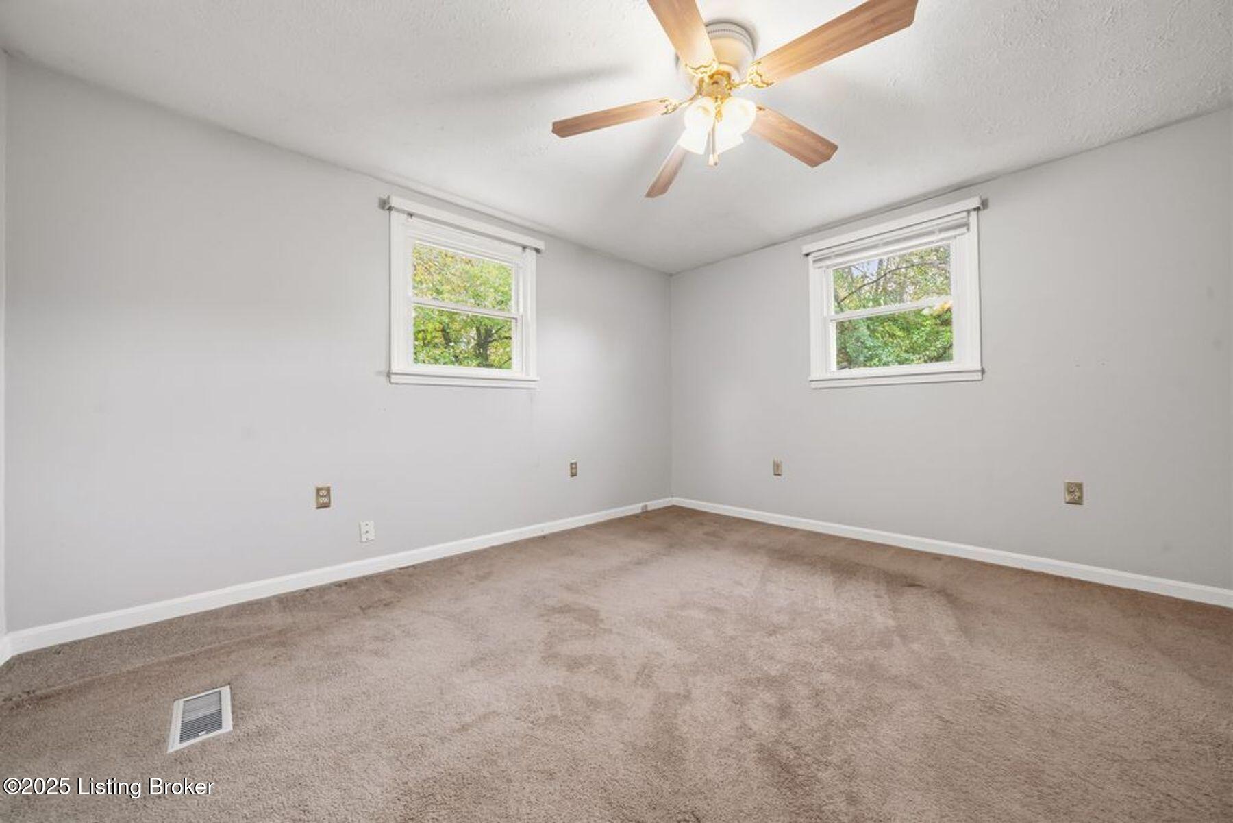 7700 Rosemary Ln