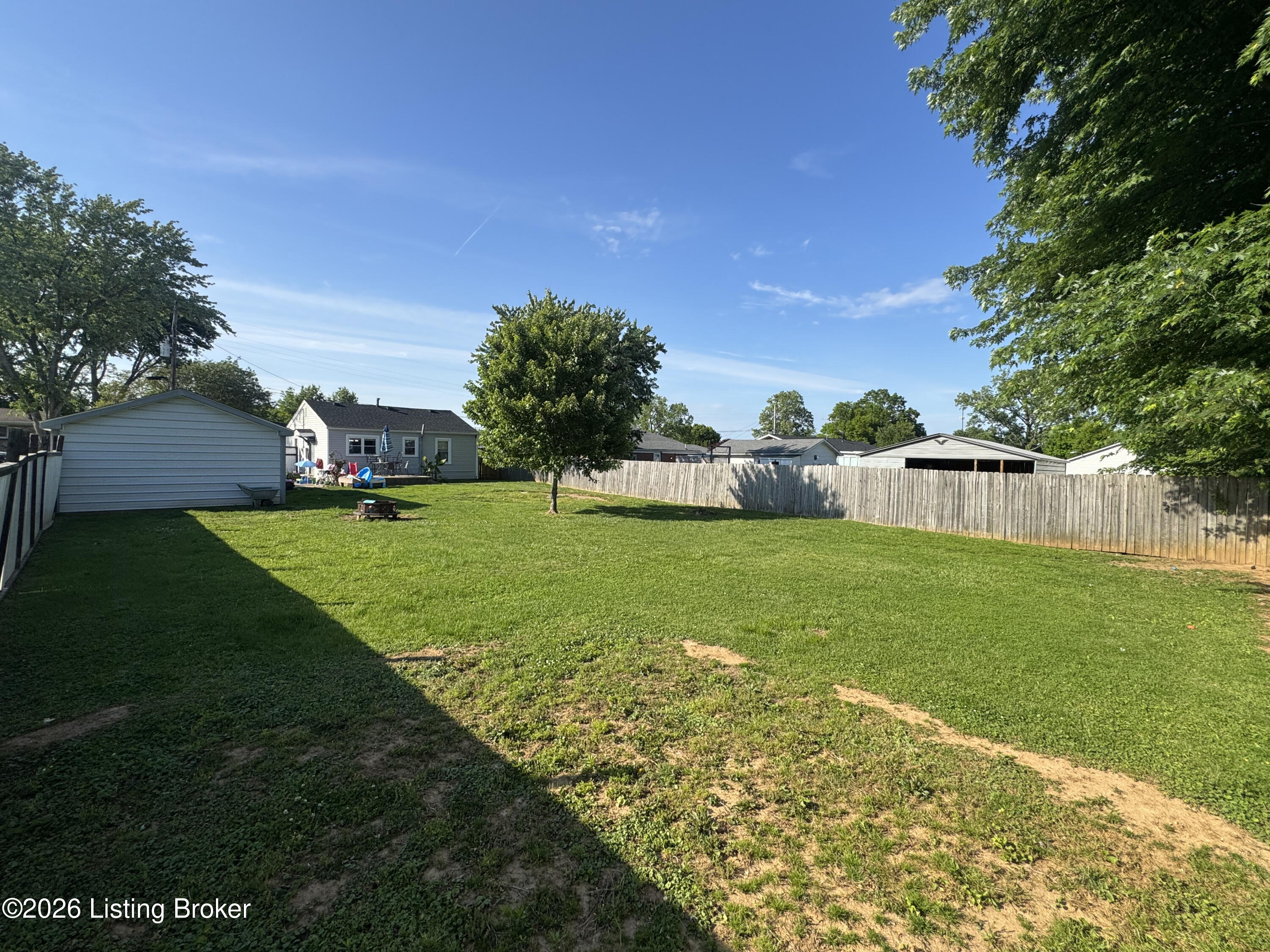 201 Meadowview Dr