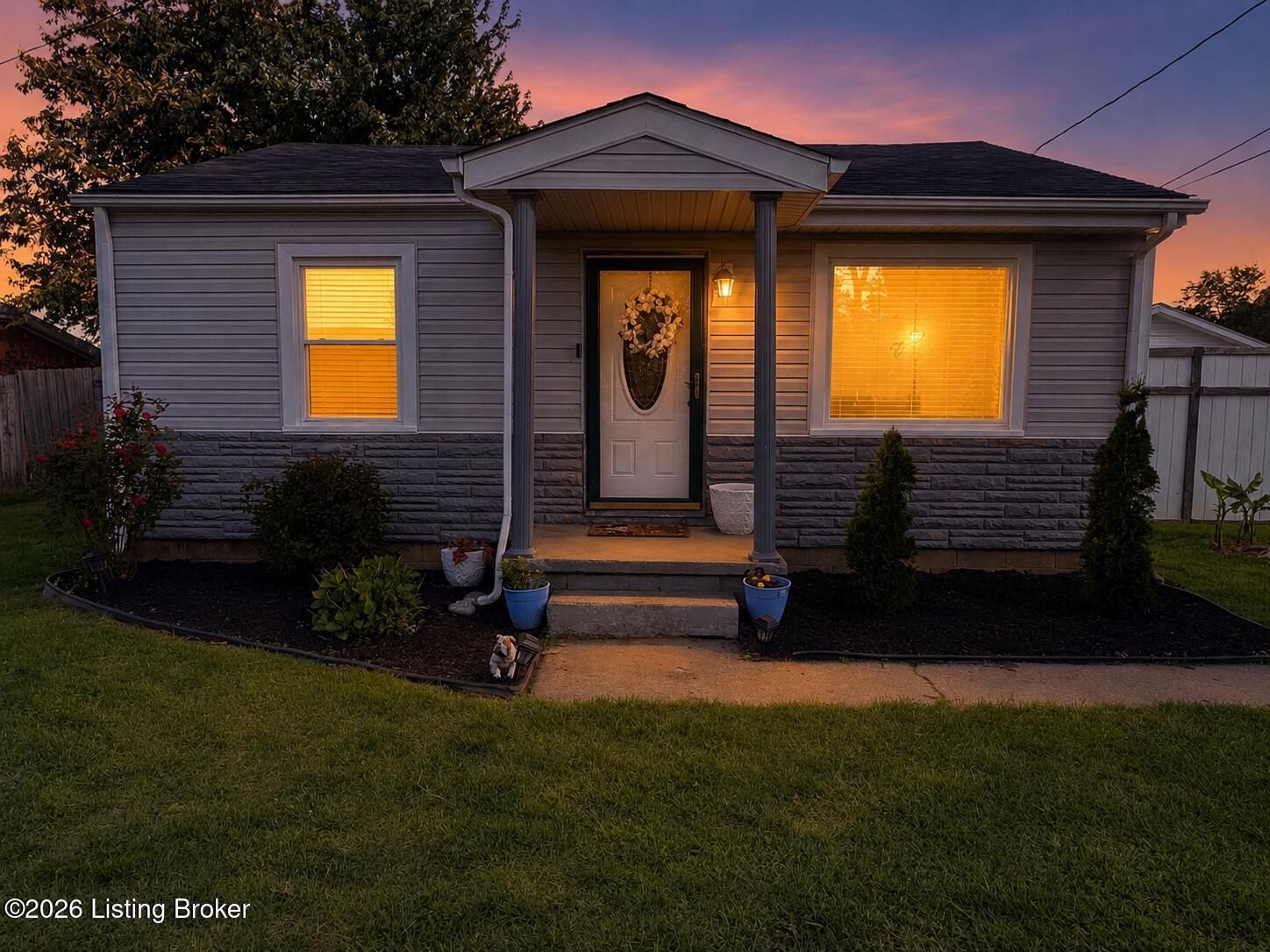 201 Meadowview Dr