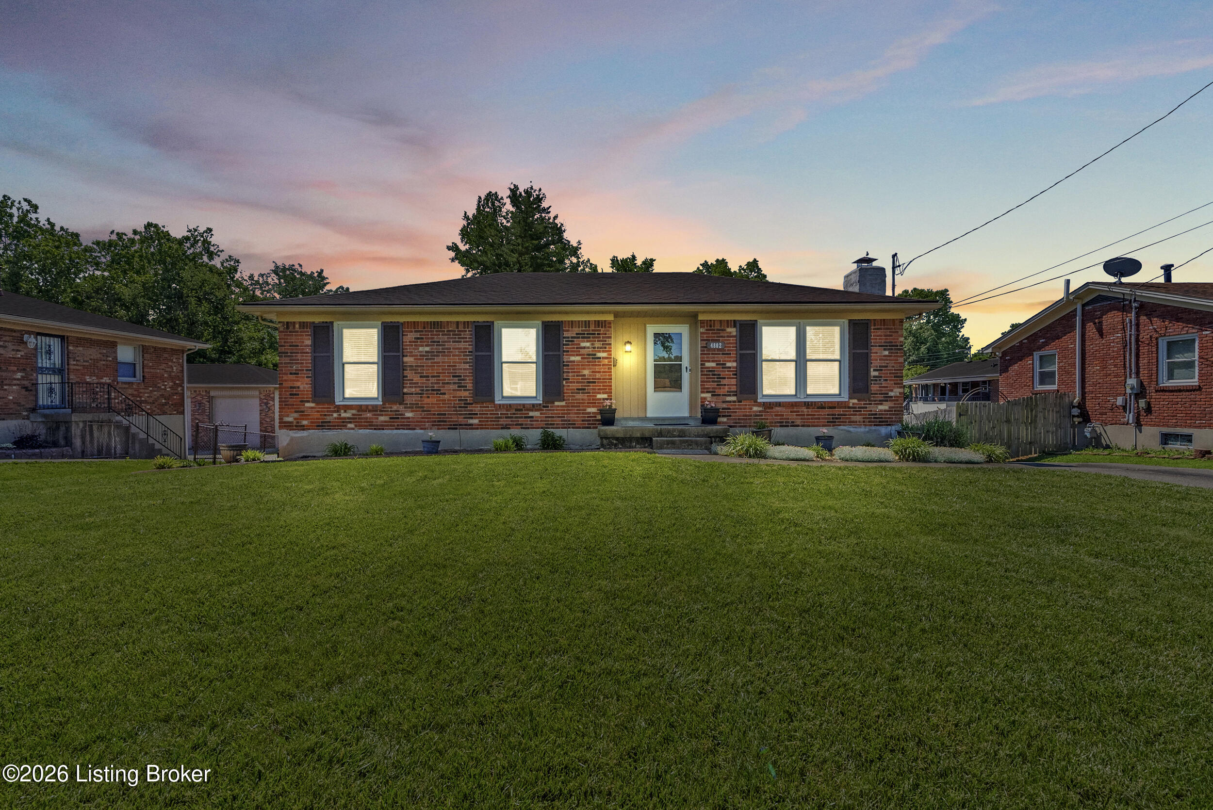 4802 Famous Way