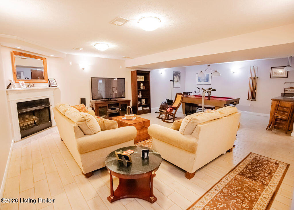 6314 Faris Way